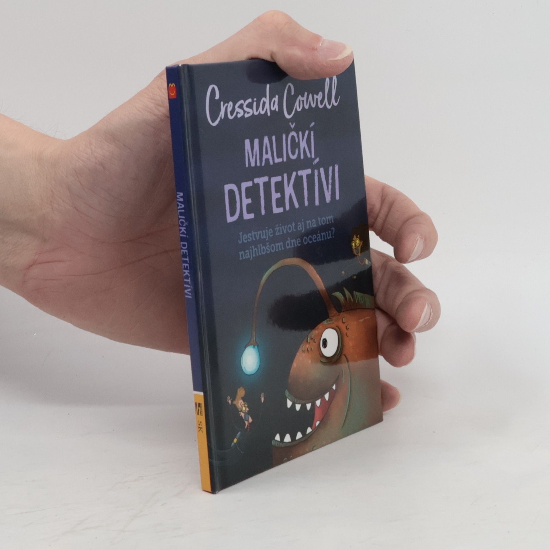 Cressida Cowell Mrňaví detektivové : Existuje život na dně nejhlubšího oceánu ?