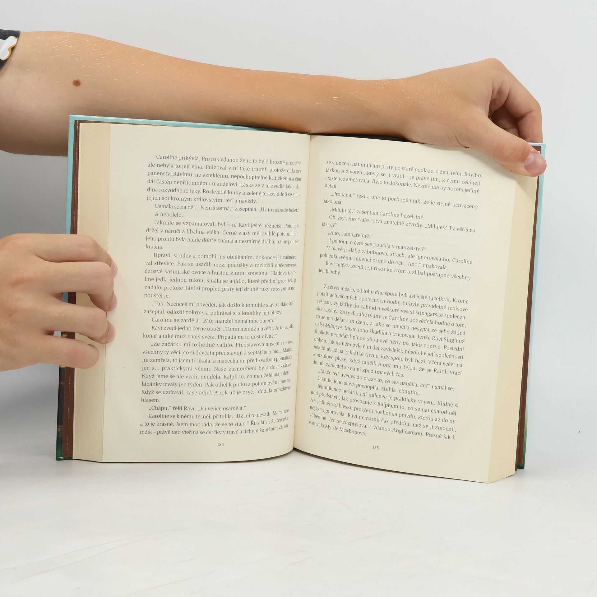 Rosie Thomas Kašmírový šál