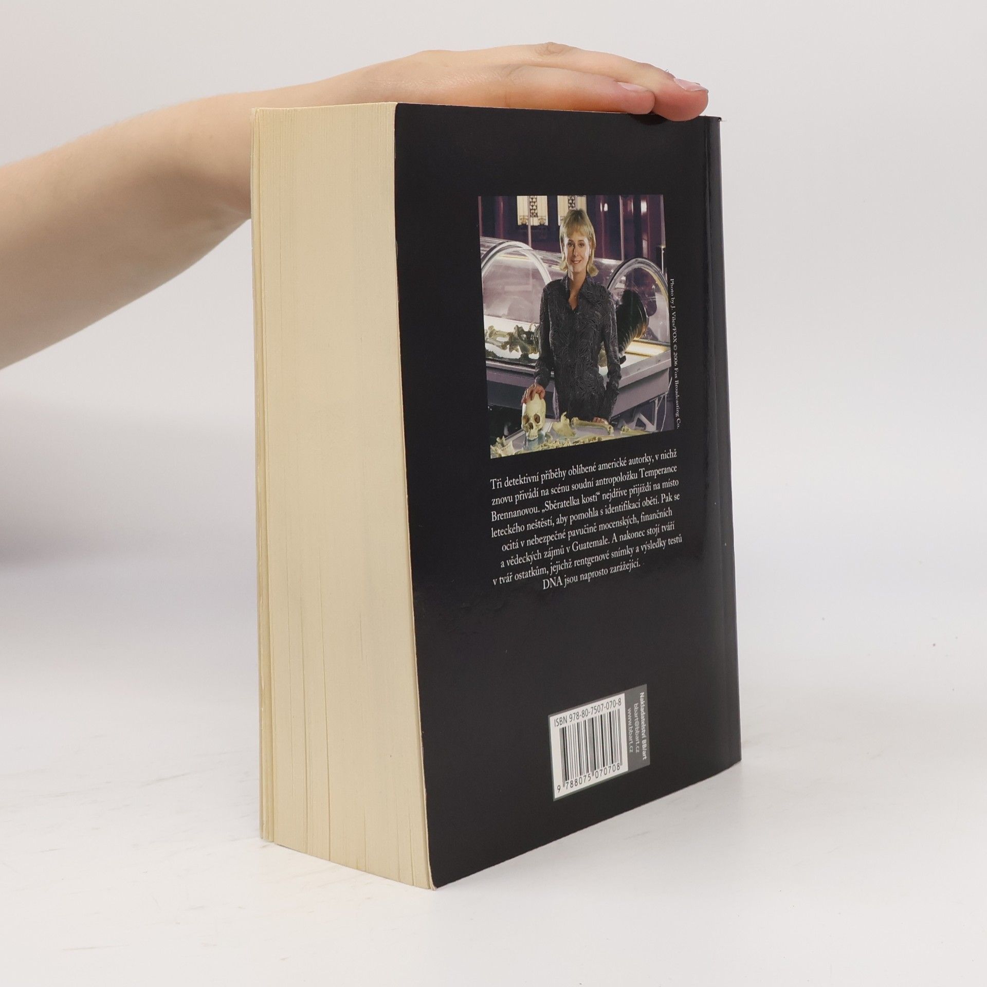 Kathy Reichs Osudová cesta ; Vážná tajemství ; Divoké kosti : Kathy Reichs omnibus : v hlavní roli Temperance Brennanová Kathy Reichs omnibus V hlavní roli Temperance Brennanová Vážná tajemství Divoké kost