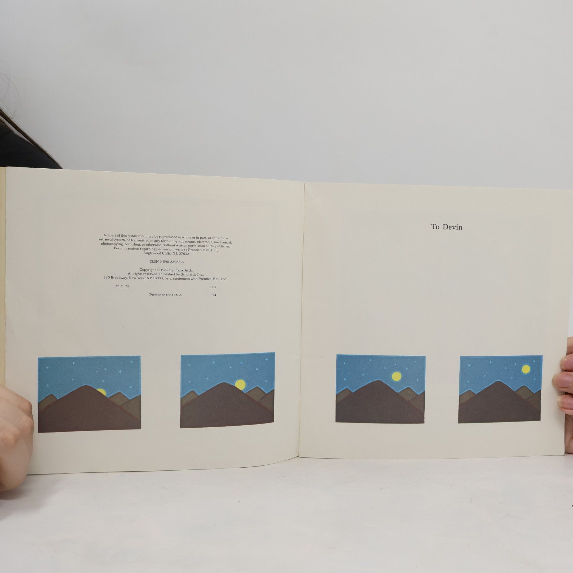 Frank Asch Happy Birthday, Moon