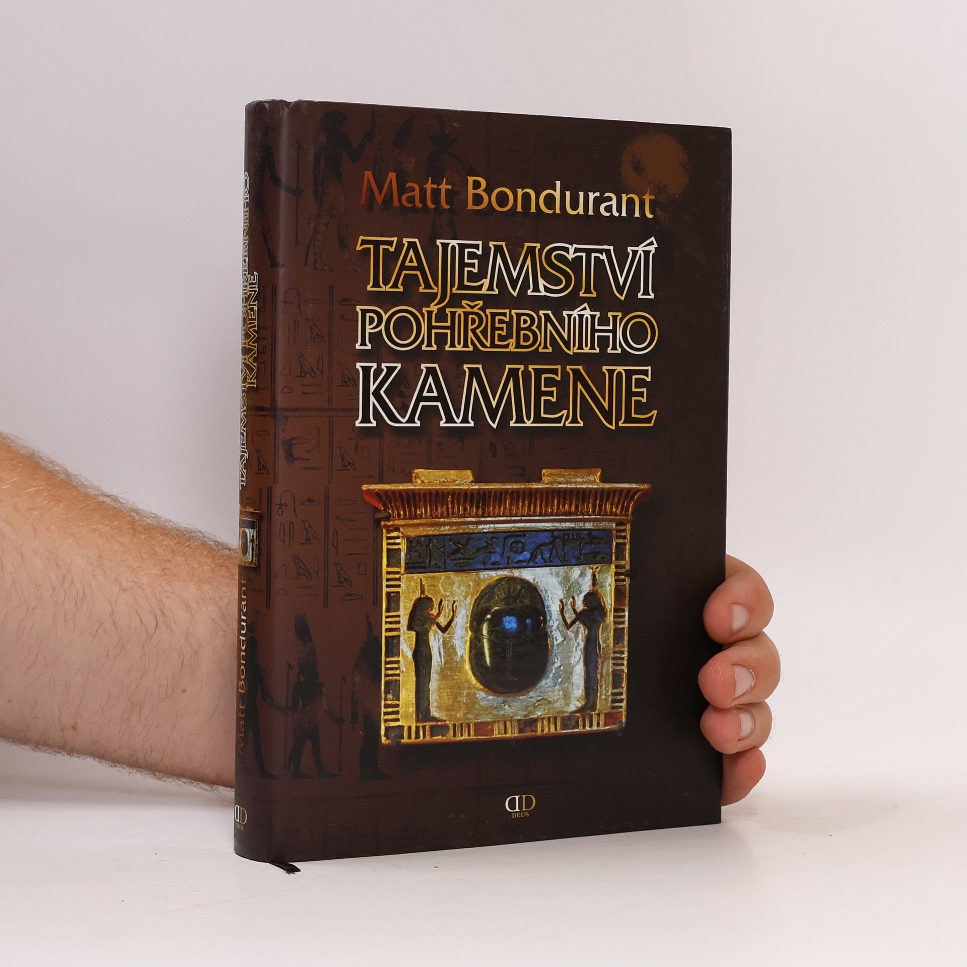 Matt Bondurant Tajemství pohřebního kamene