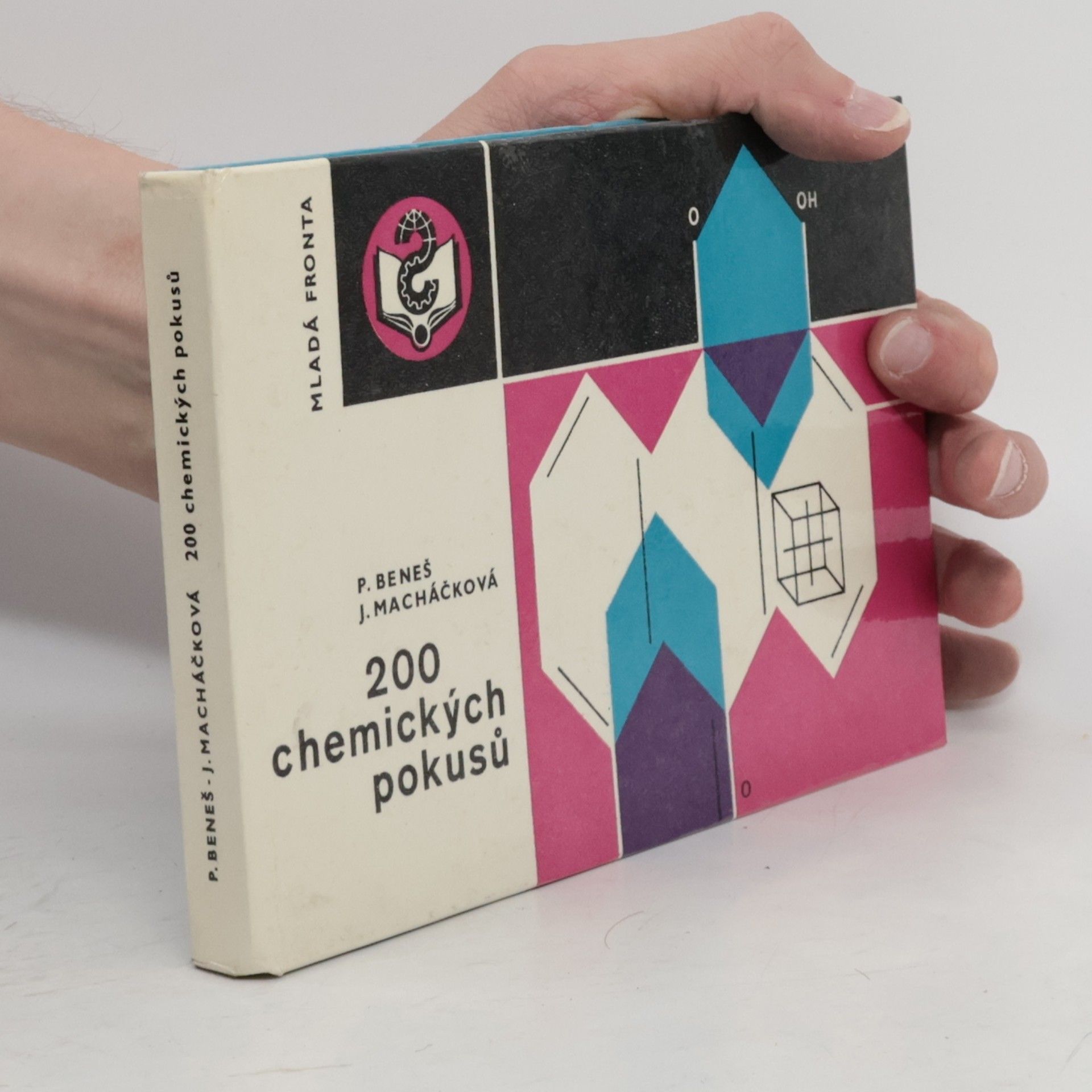 Pavel Beneš 200 chemických pokusů