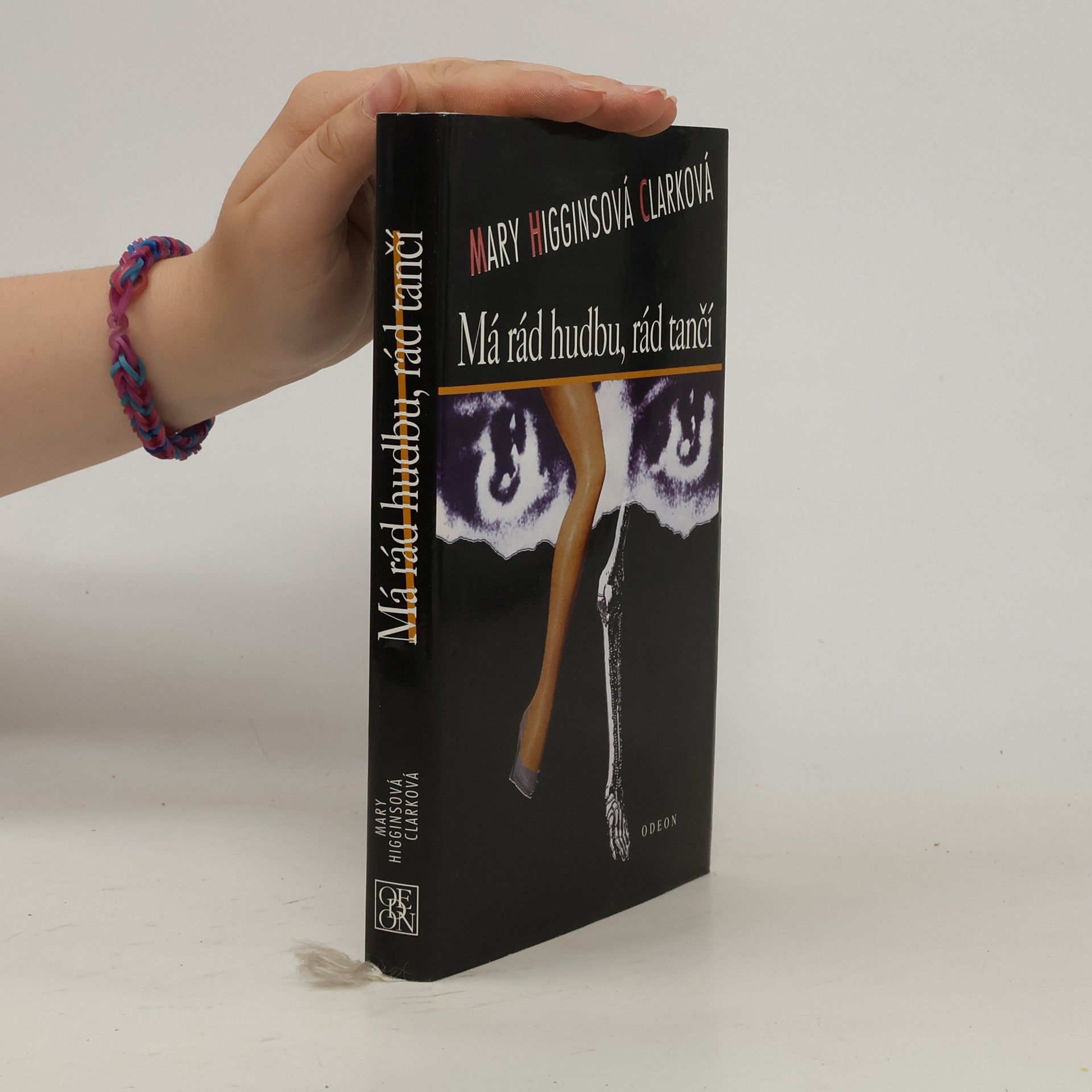 Mary Higgins Clark Má rád hudbu, rád tančí