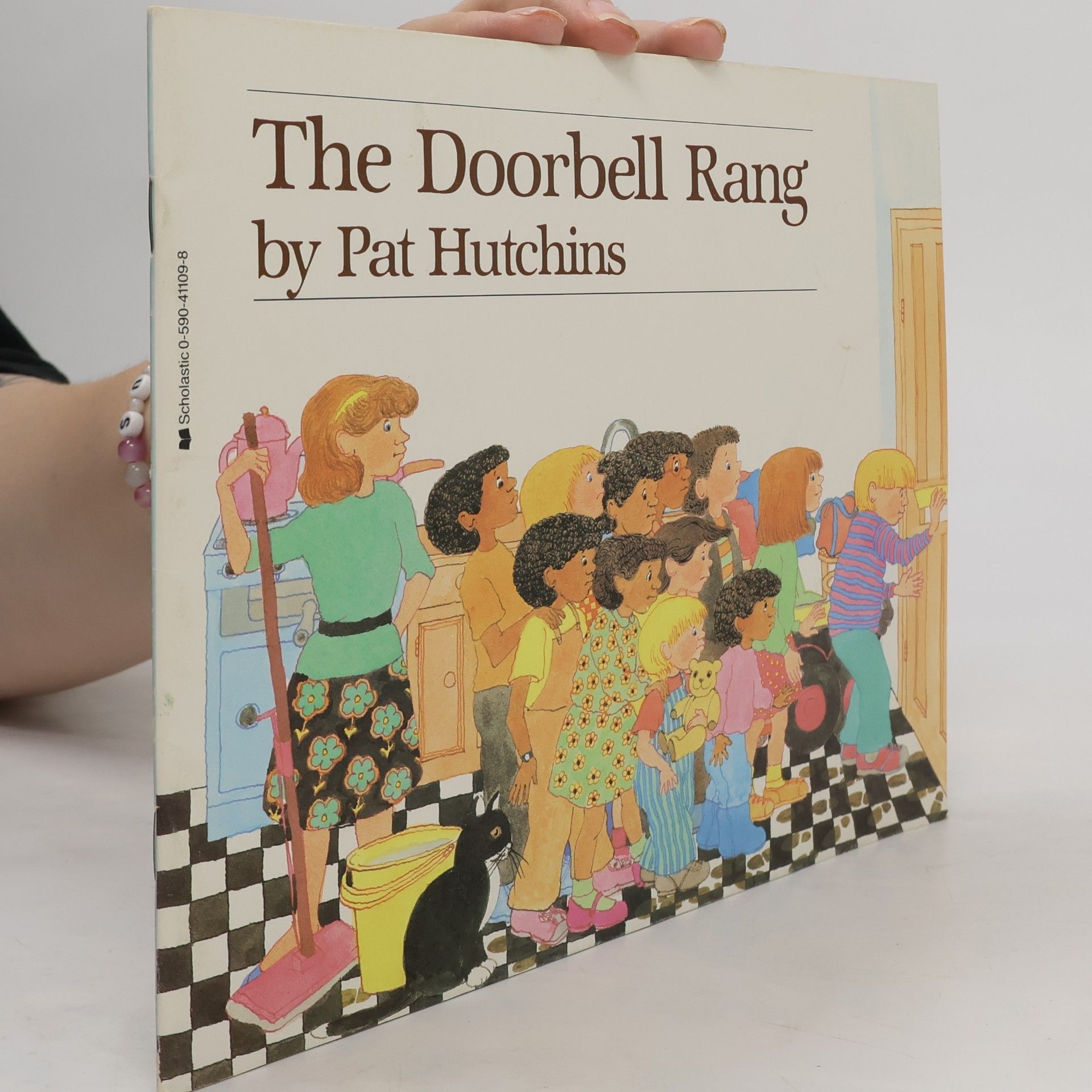 Pat Hutchins The Doorbell Rang