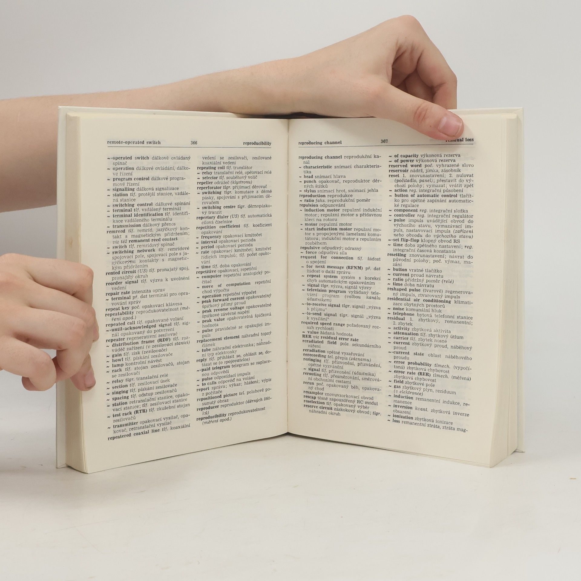 Various authors Anglicko-český a česko-anglický elektrotechnický a elektronický slovník