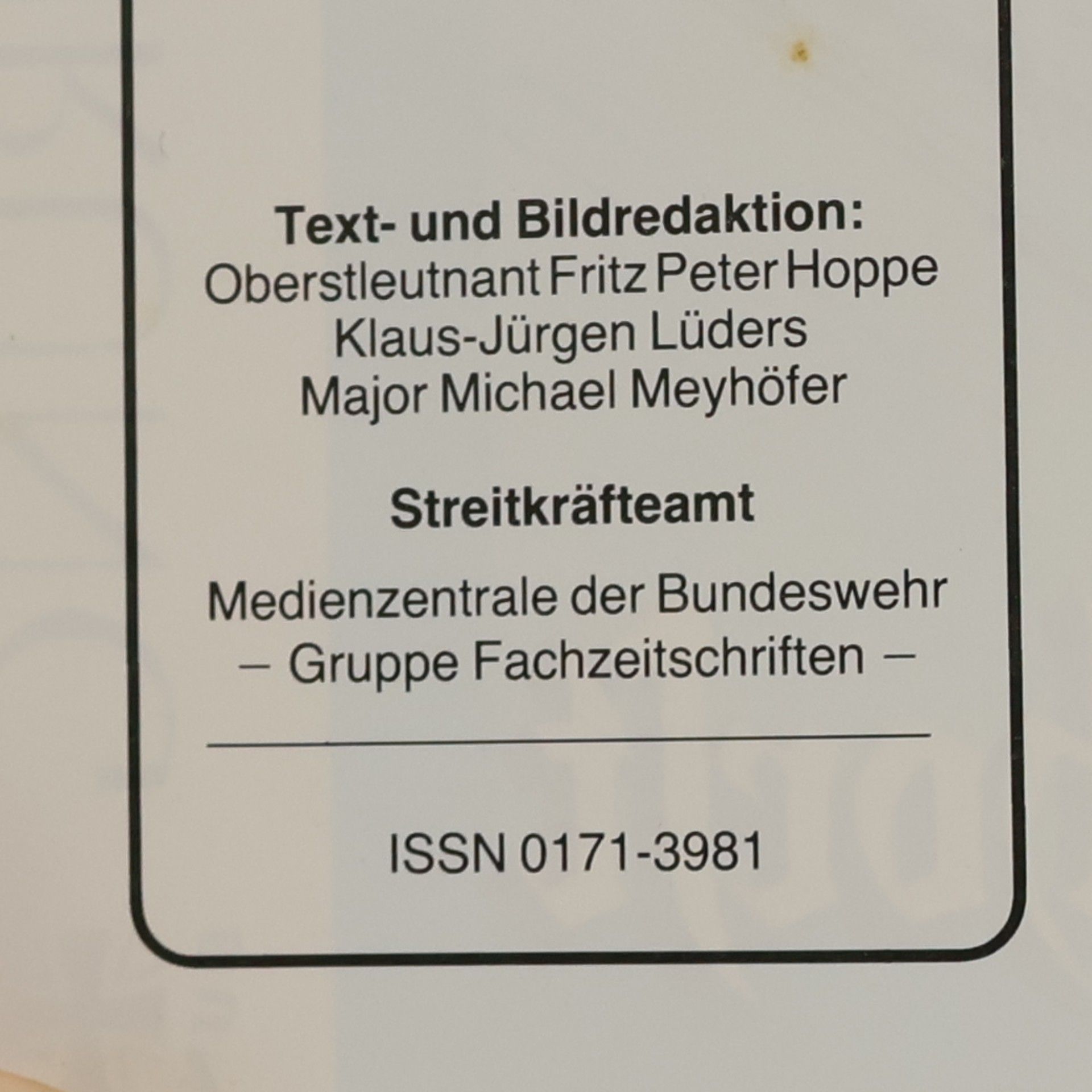 Various authors Demokratische Profile. Scharnhorst