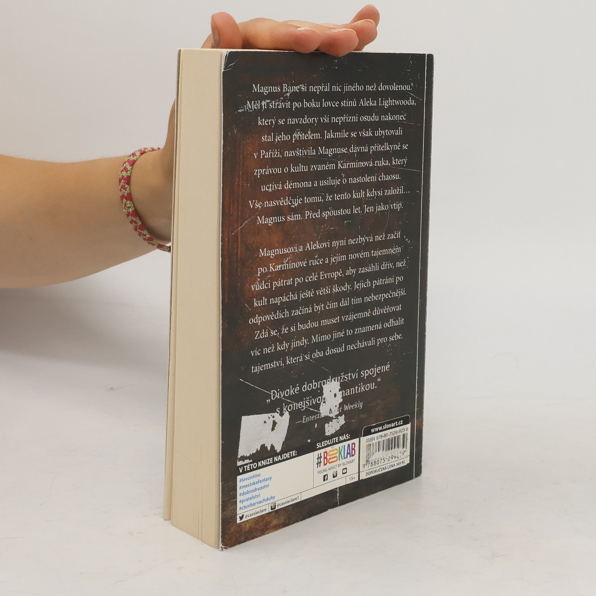 Cassandra Clare Nejstarší kletby. Kniha první, Rudé svitky magie
