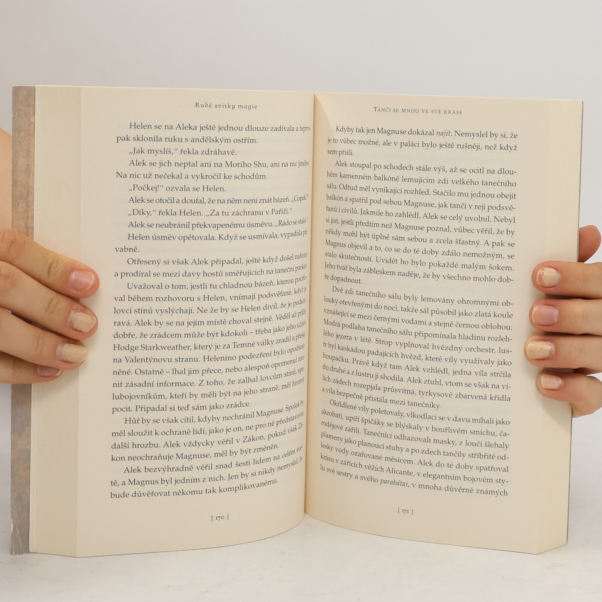 Cassandra Clare Nejstarší kletby. Kniha první, Rudé svitky magie
