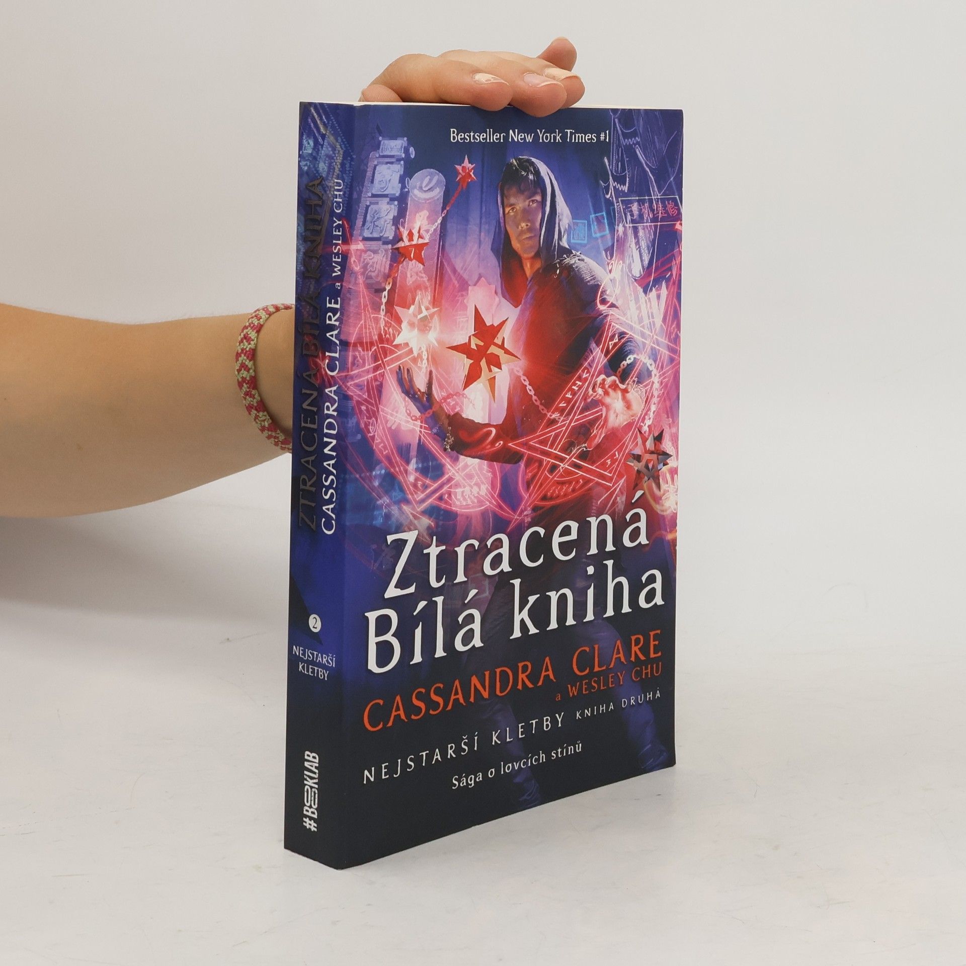 Cassandra Clare Nejstarší kletby. Kniha druhá, Ztracená Bílá kniha