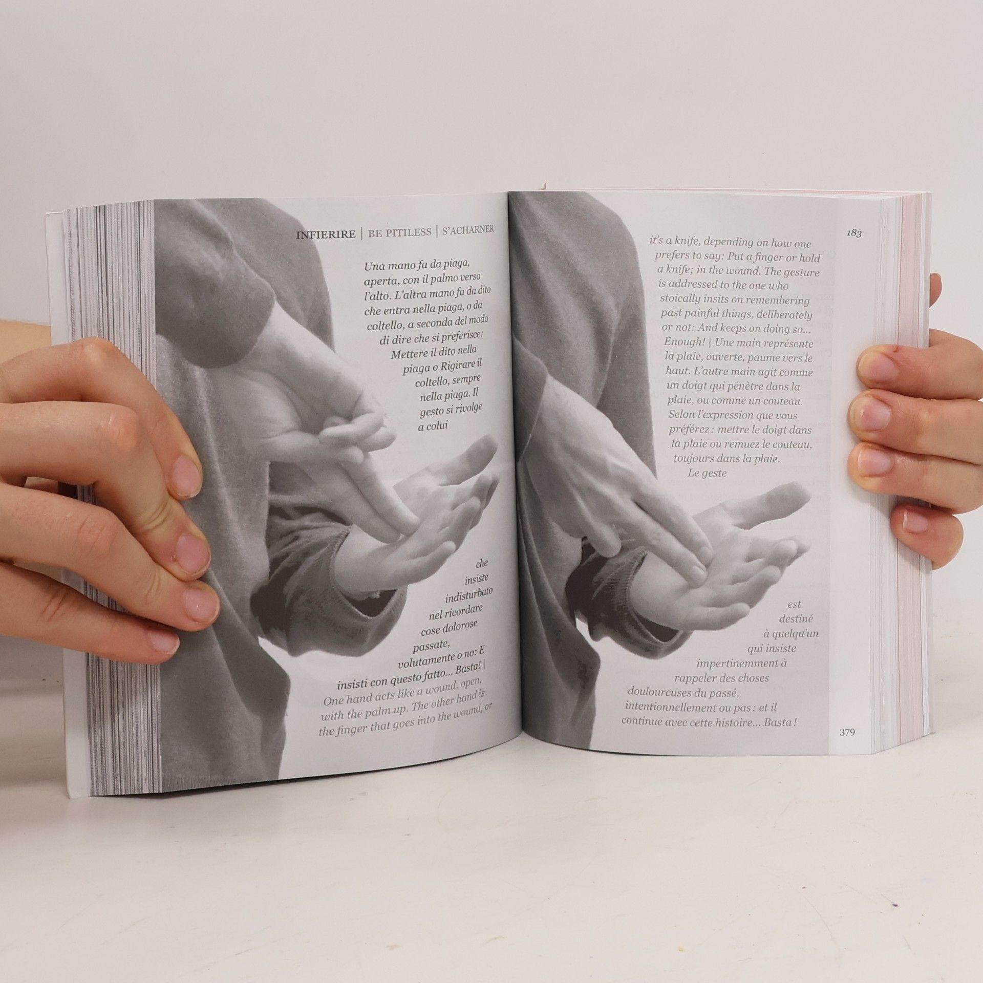 Lilia Angela Cavallo Senza aprir bocca. Il dizionario dei gesti-Gesture dictionary-Dictionnaire des gestes. Ediz. illustrata