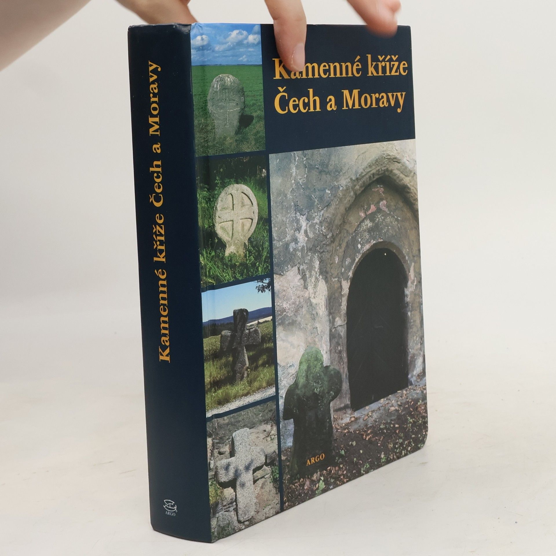 Kamenné kříže Čech a Moravy