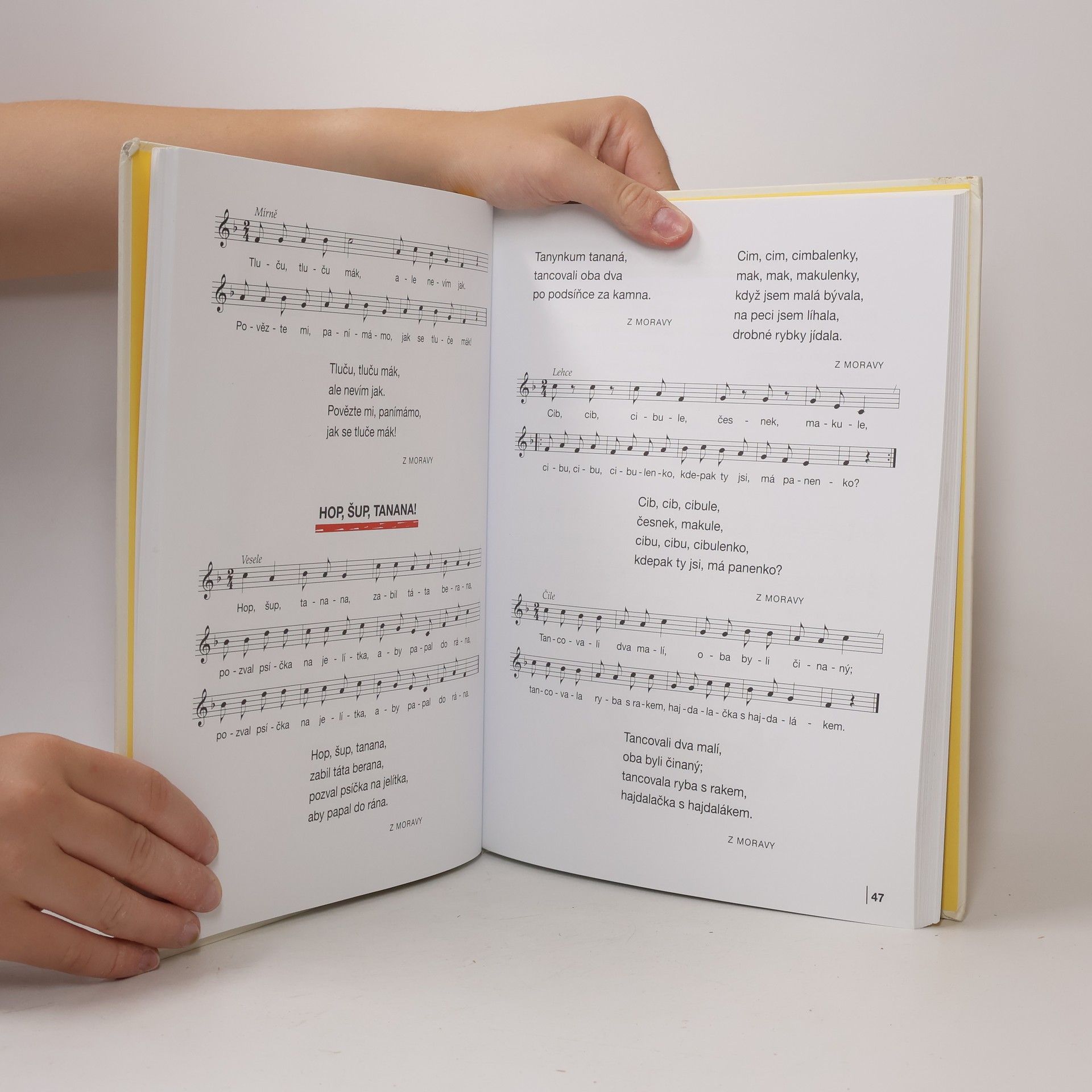 Josef Lada U maminky. Špalíček českých říkadel a pohádek