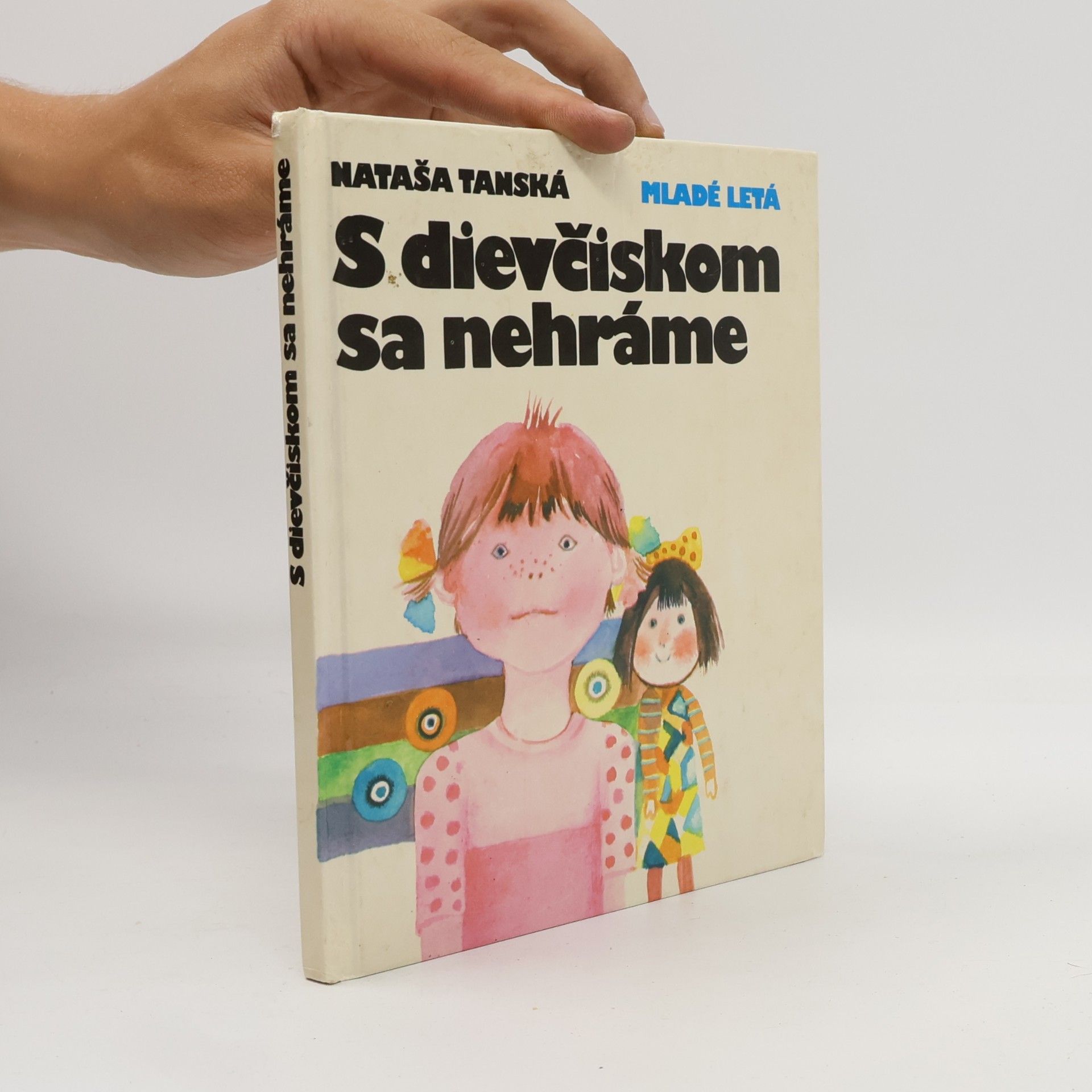 S dievčiskom sa nehráme