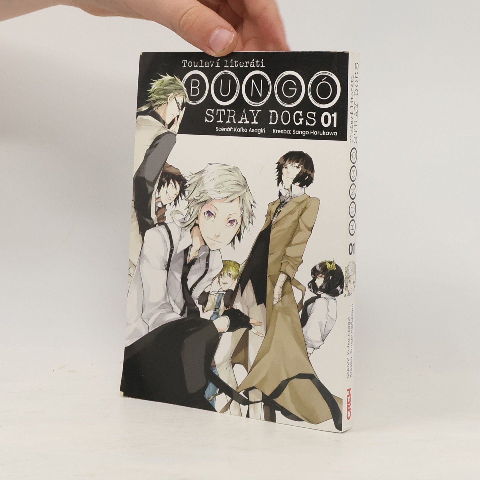 Kafka Asagiri Toulaví literáti. Bungó Stray Dogs 01