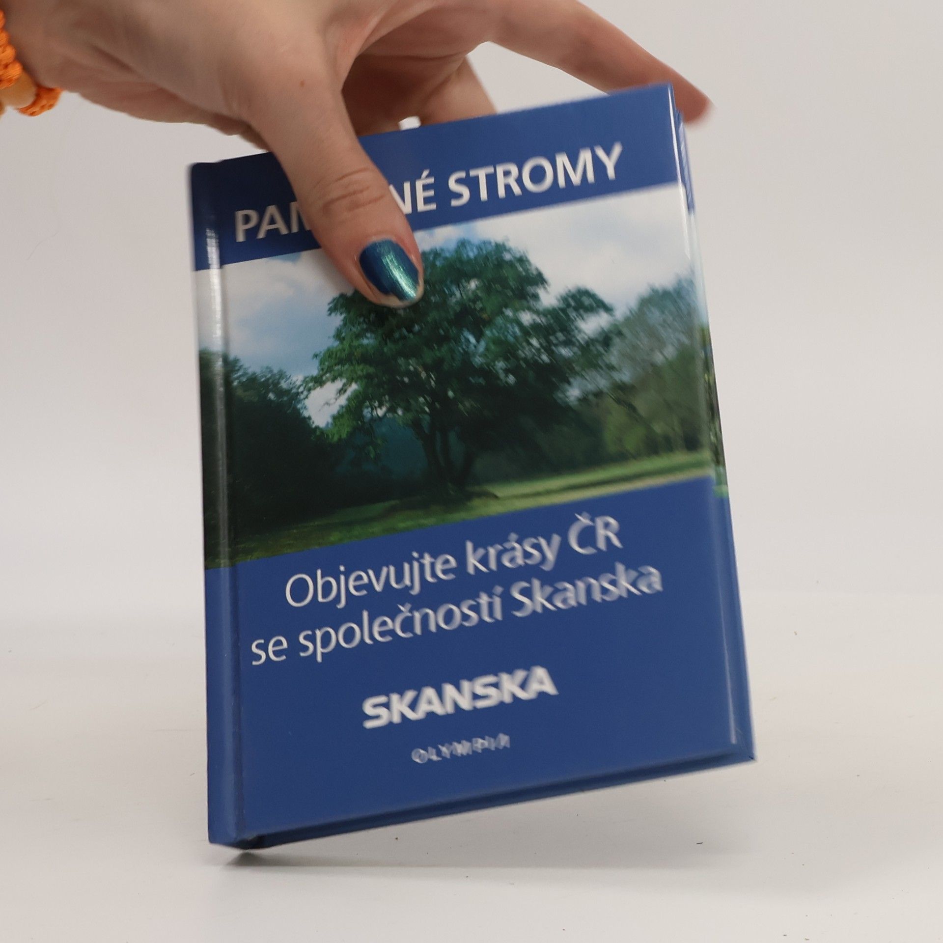 Kolektív autorov Památné stromy. Objevujte krásy ČR se společností Skanska.