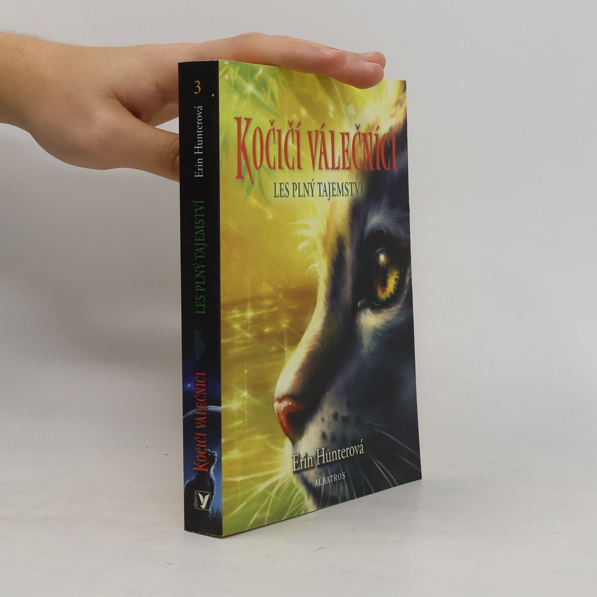 Erin Hunter Les plný tajemství. Kočičí válečníci