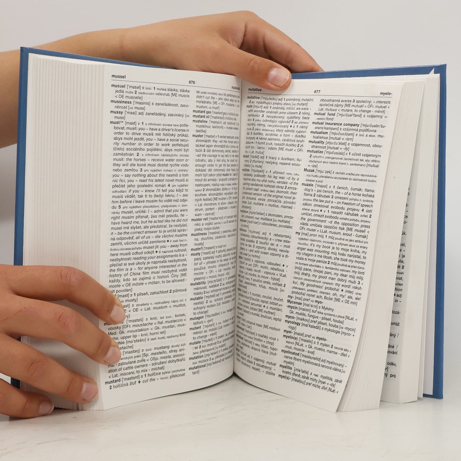 Sinclair Nicholas Velký americko-český slovník = Comprehensive American-Czech dictionary. [A-Z]