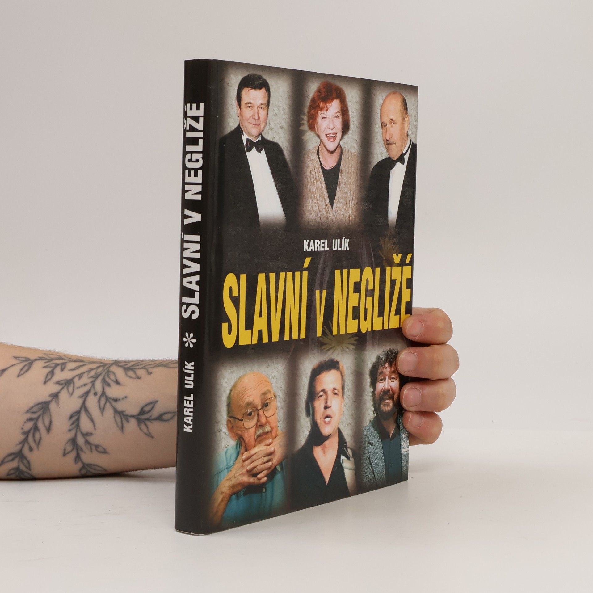 Karel Ulík Slavní v negližé