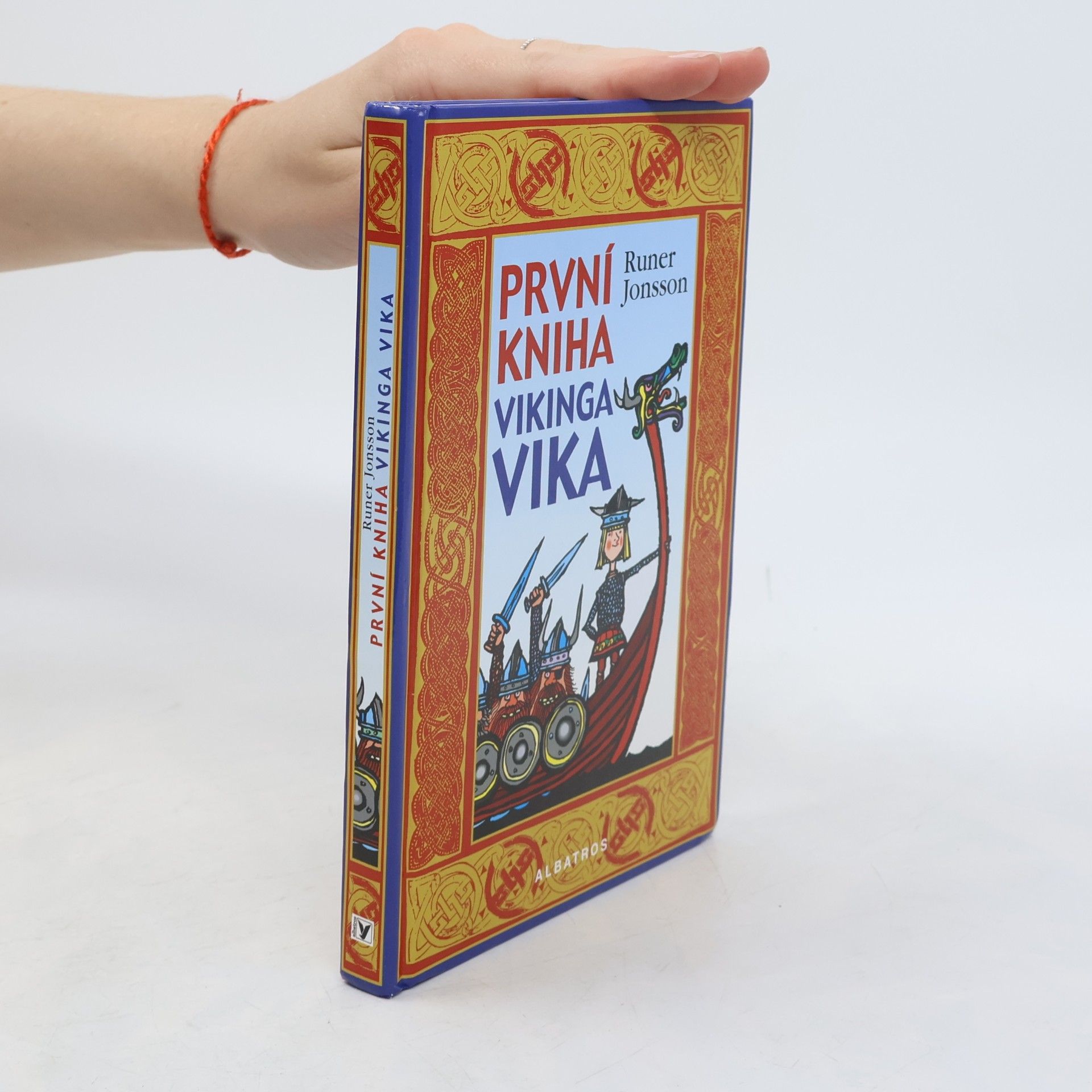 Runer Jonsson První kniha vikinga Vika