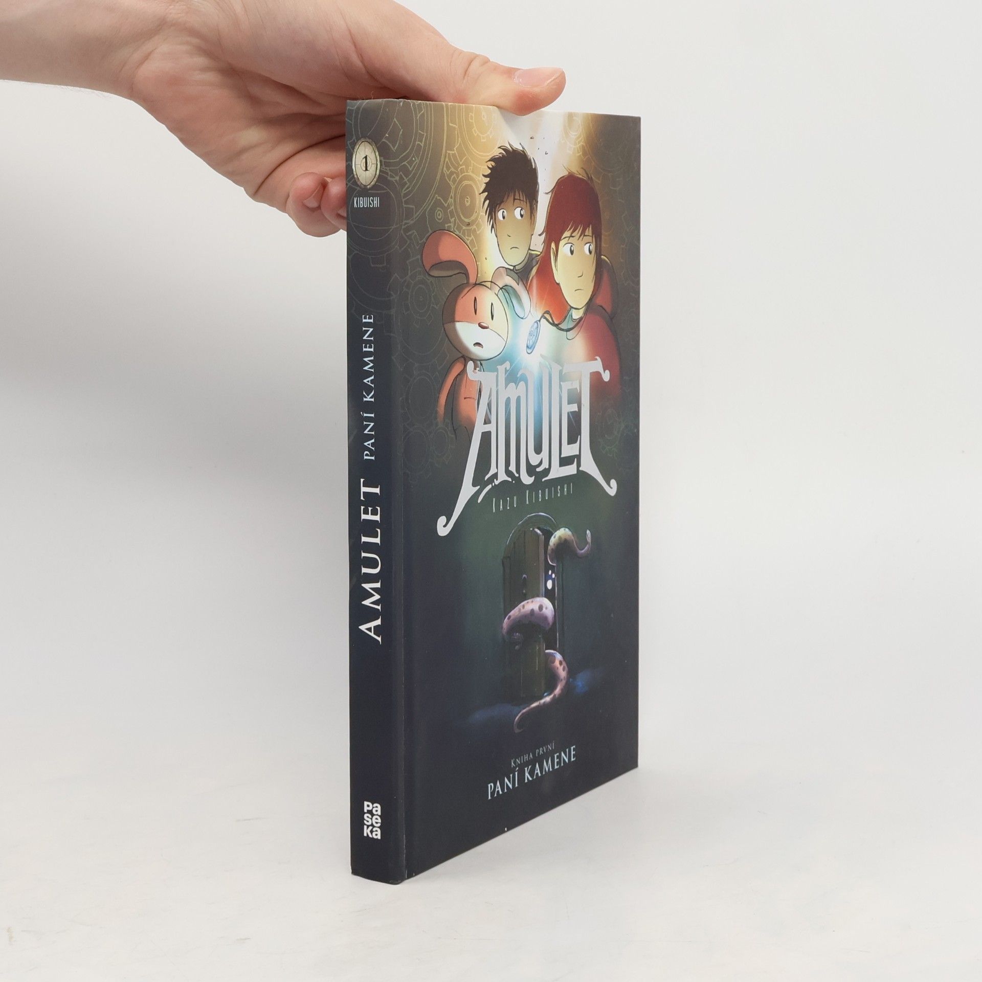 Kazu Kibuishi Amulet: Paní kamene