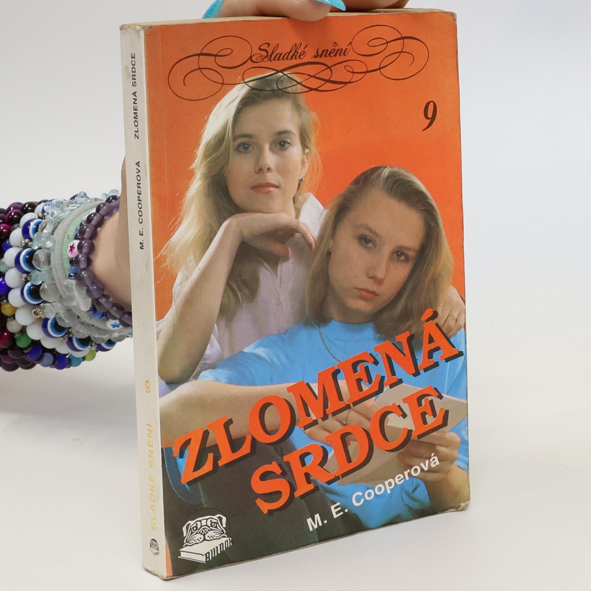 M. E. Cooper Zlomená srdce