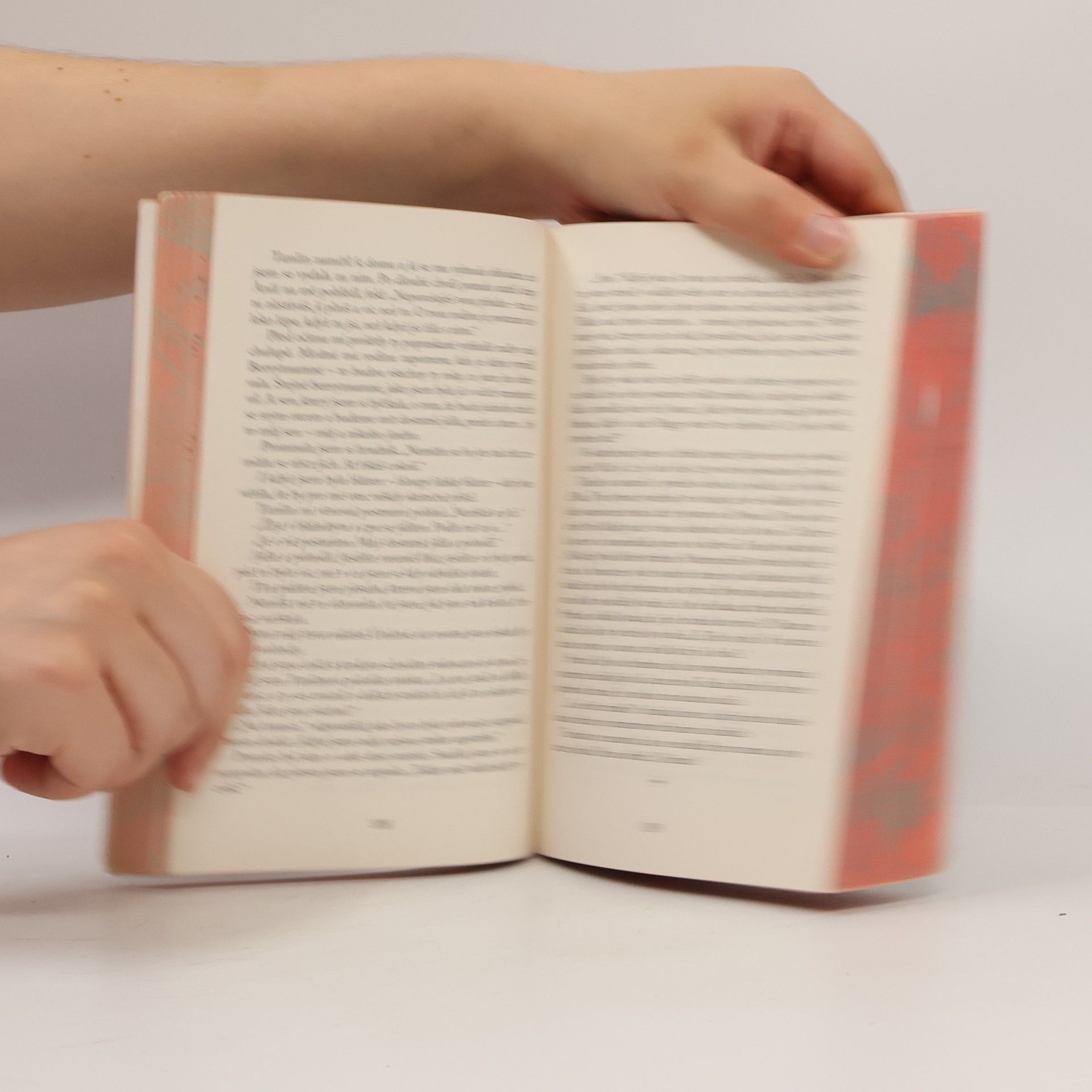 Sarah J. Maas Dvůr trnů a růží