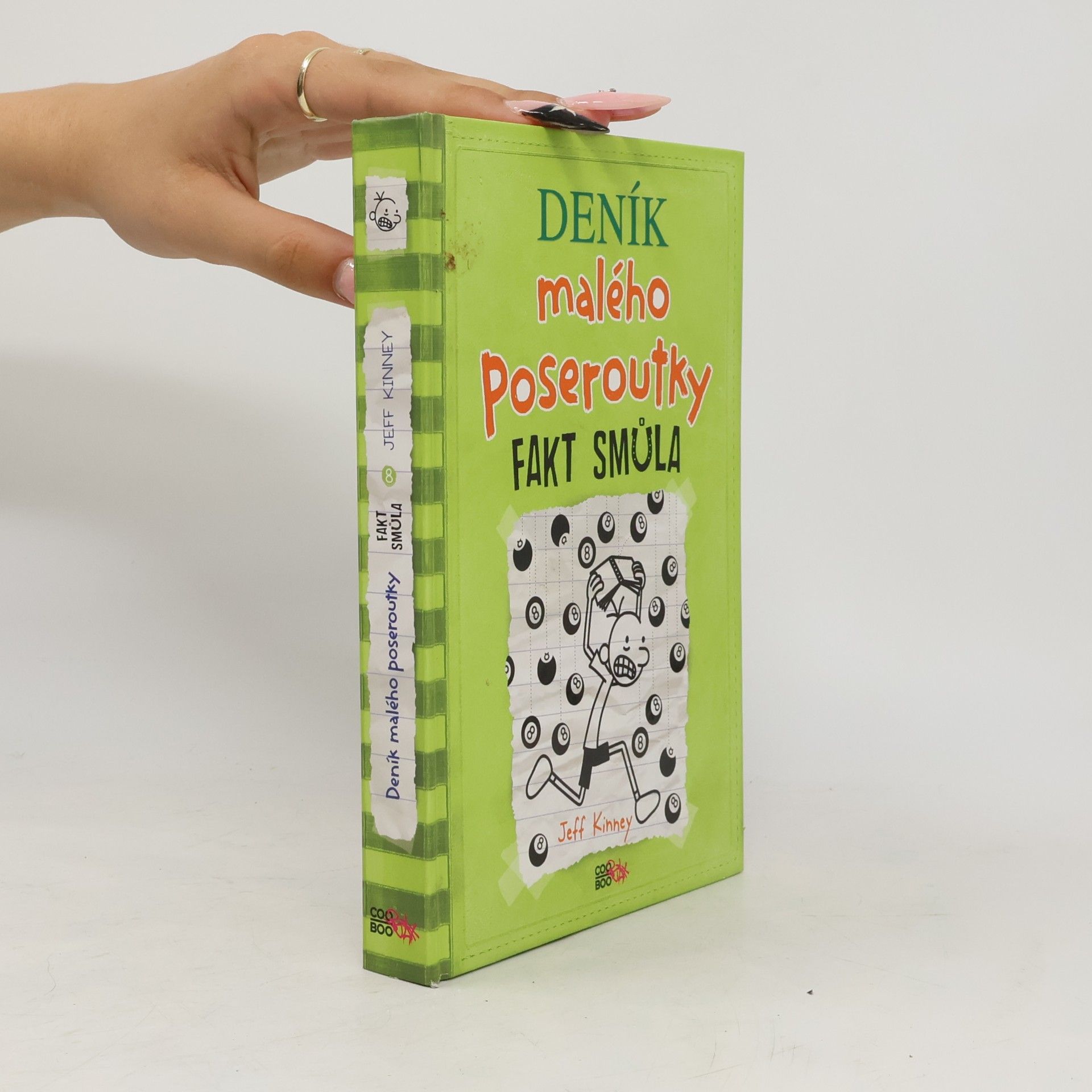 Jeff Kinney Deník malého poseroutky 8. Fakt smůla