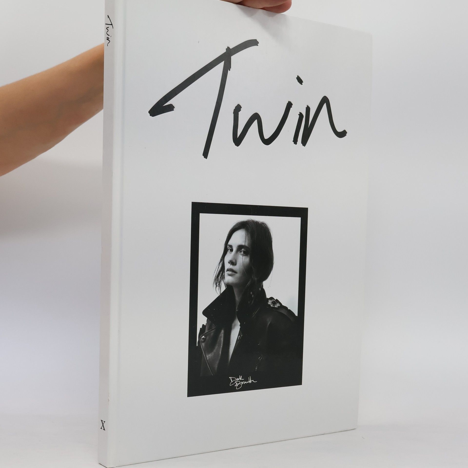Various authors Twin