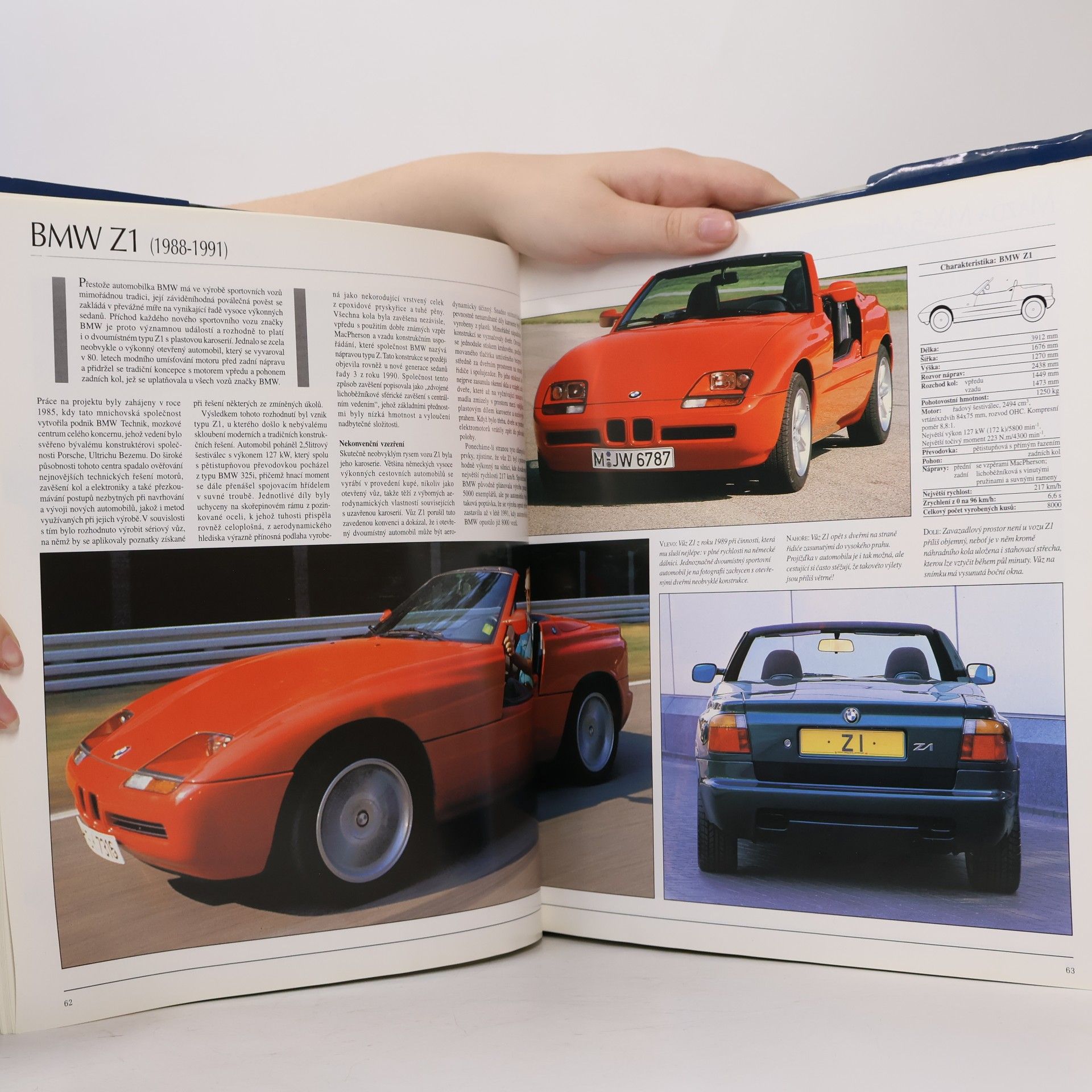 Jonathan Wood Velká kniha automobilů za posledních 50 let. Nejslavnější automobily světa.