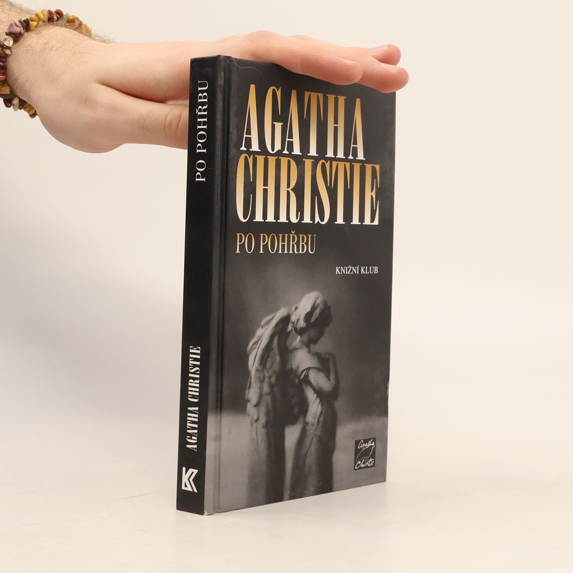 Agatha Christie Po pohřbu