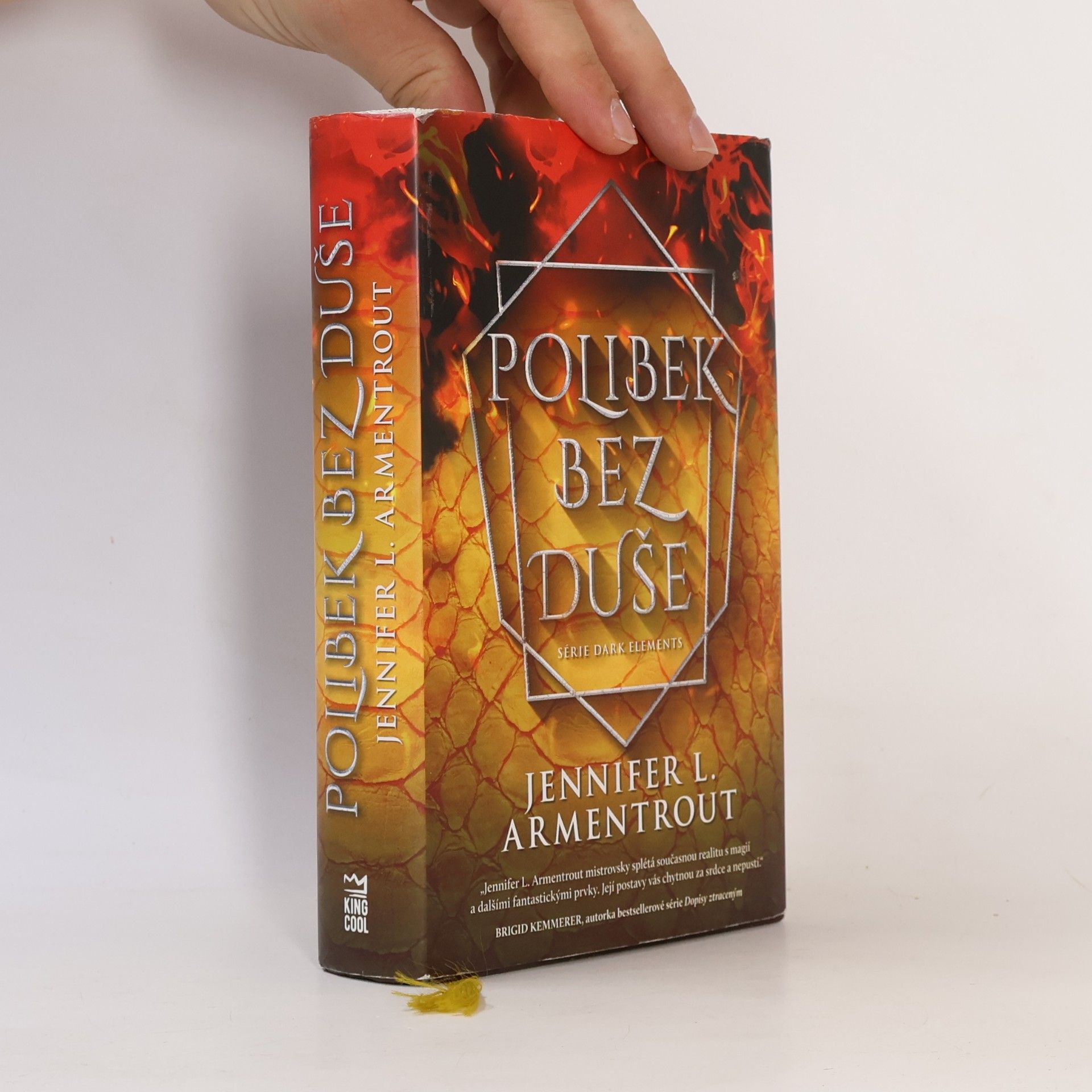 Jennifer Armentrout Polibek bez duše