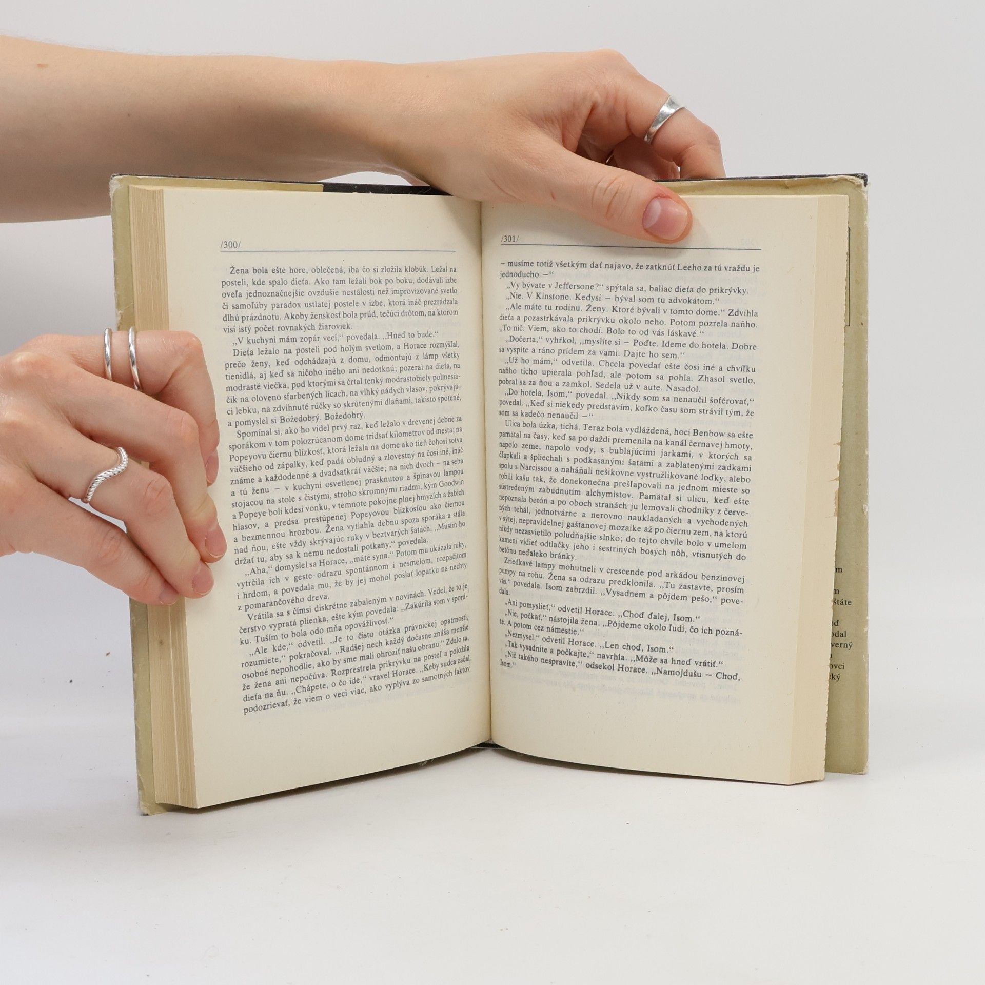 William Faulkner Bľabot a bes; Svätyňa