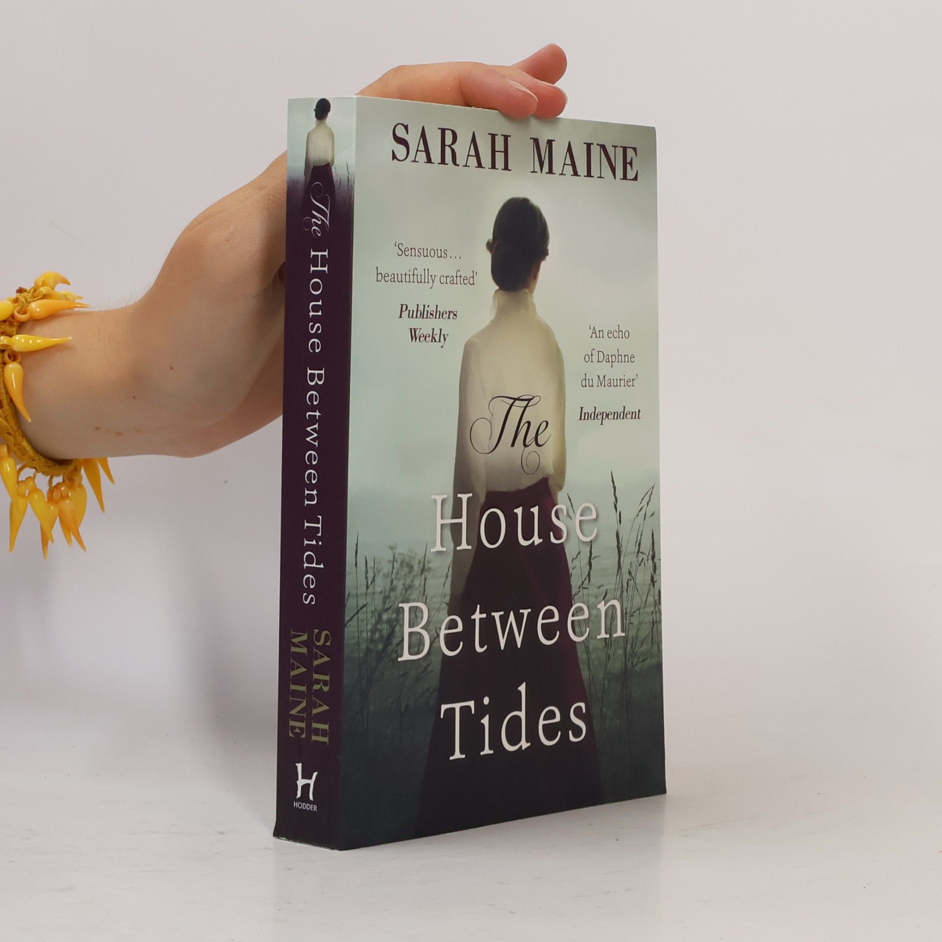 Sarah Maine The house between tides