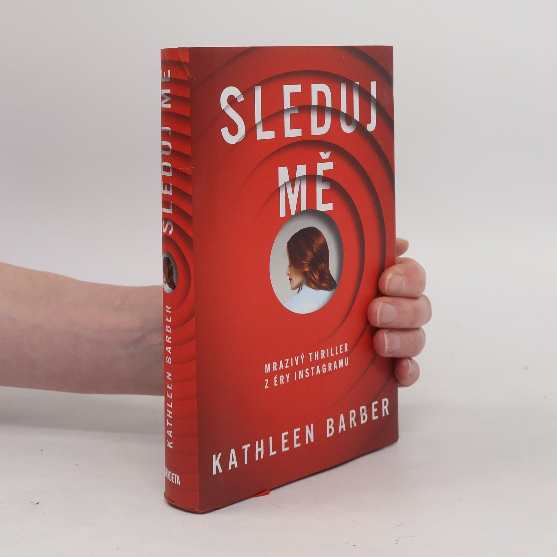 Kathleen Barber Sleduj mě