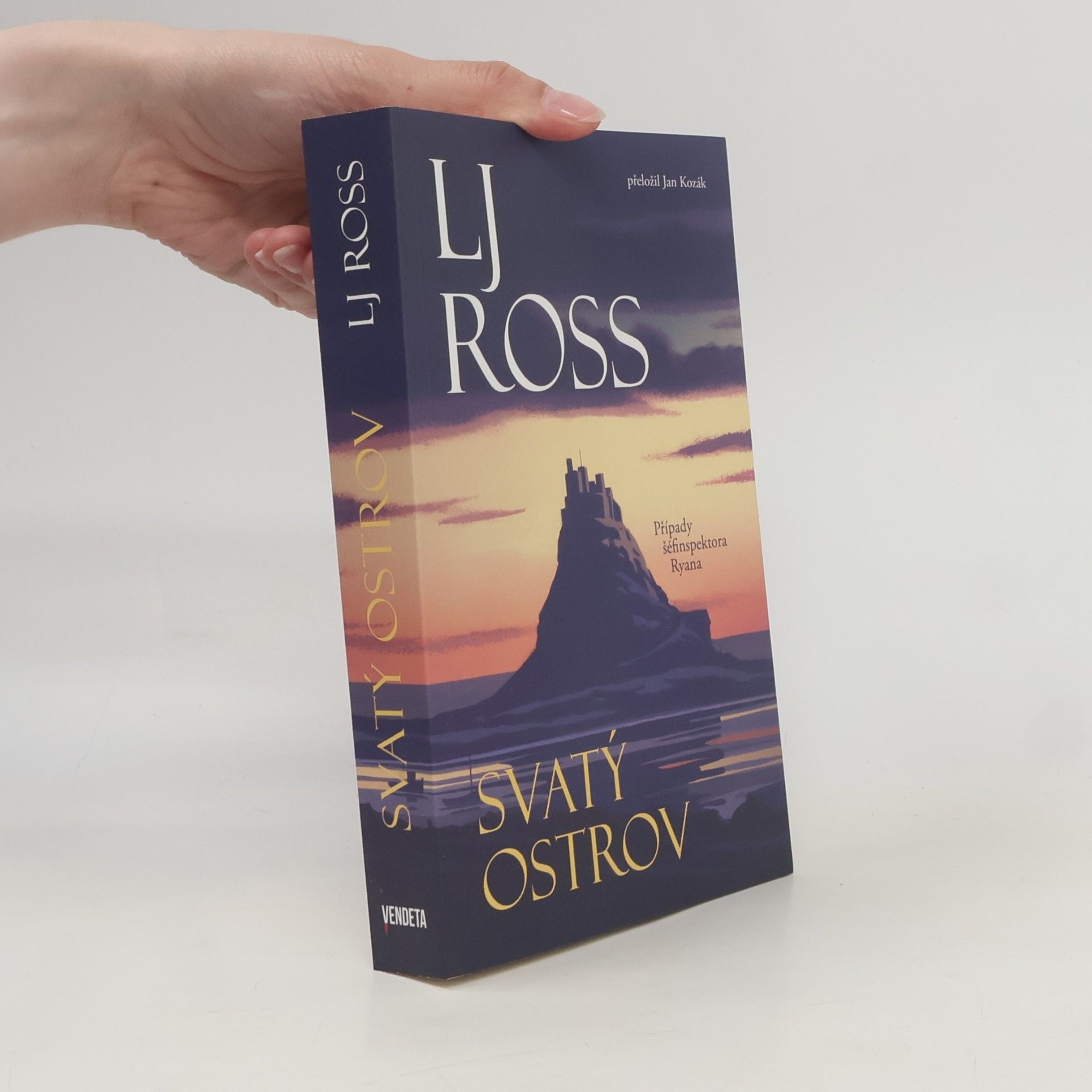 L. J. Ross Svatý ostrov