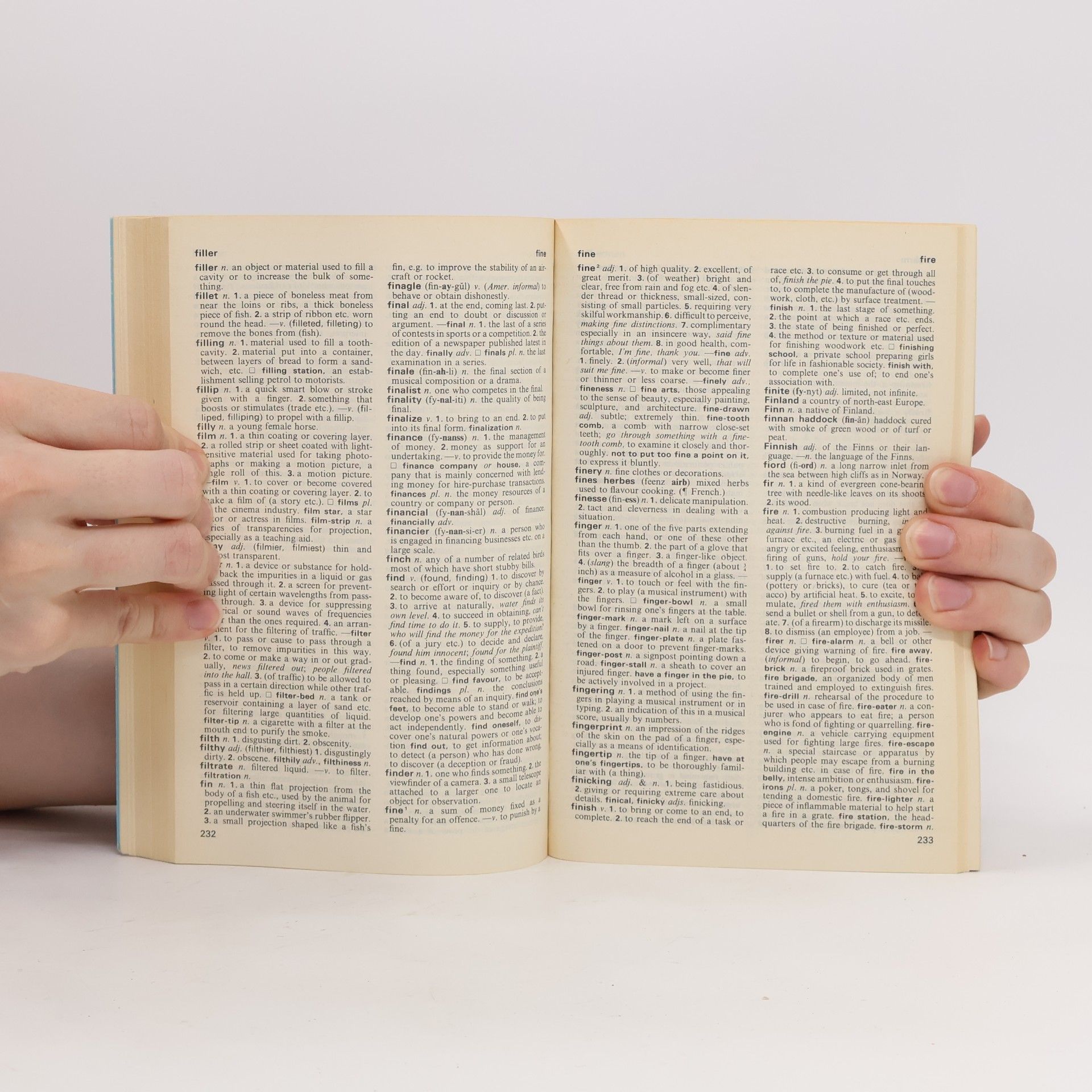Joyce M. Hawkins The Oxford paperback dictionary