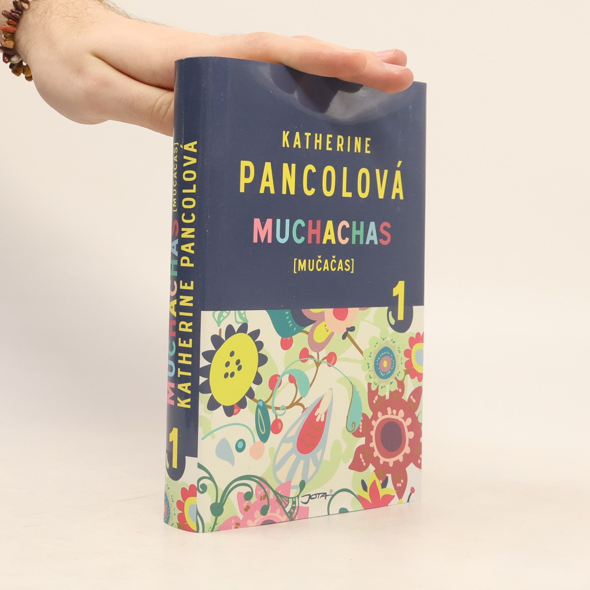 Katherine Pancolová Muchachas (mučačas). 1