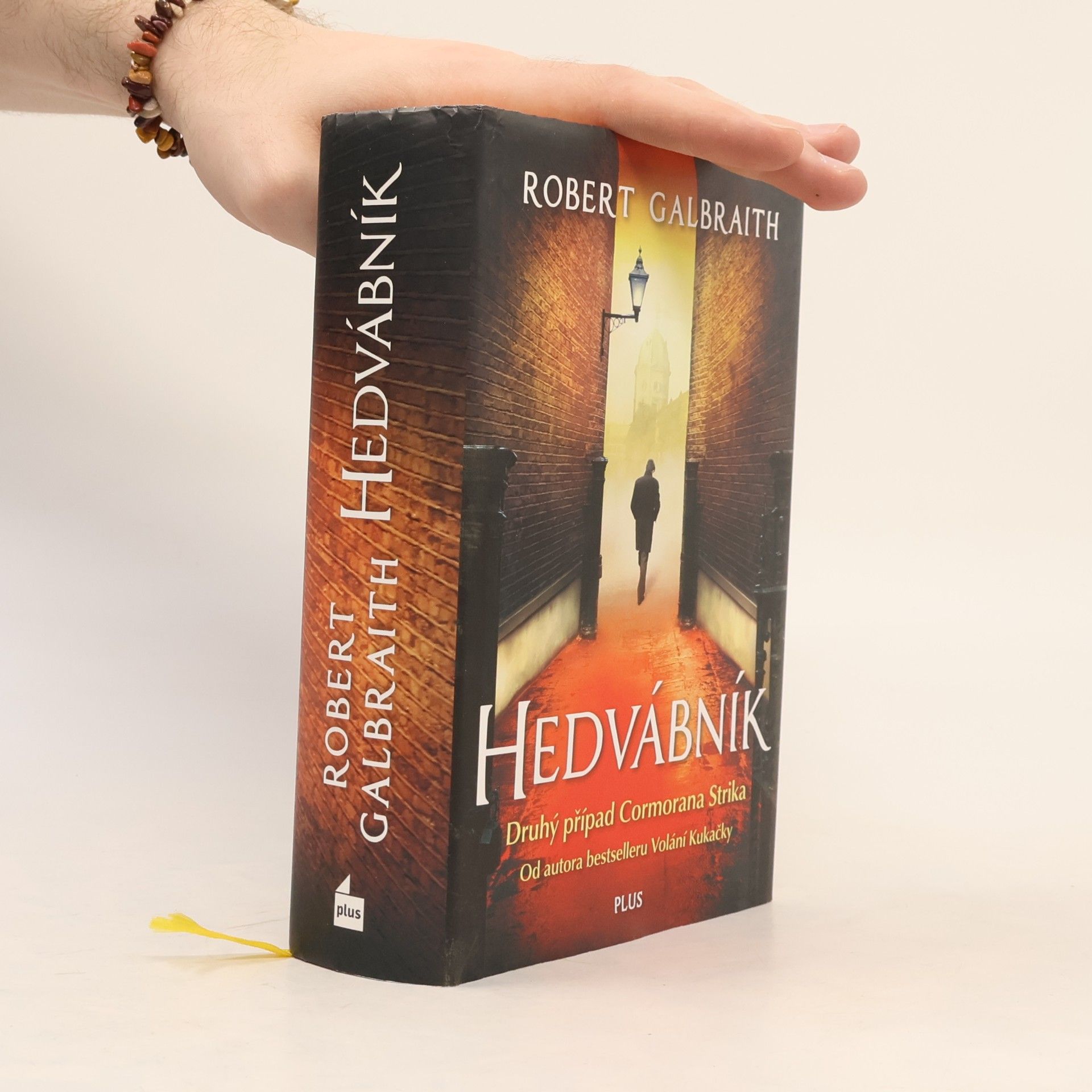 Joanne K. Rowlingová Hedvábník