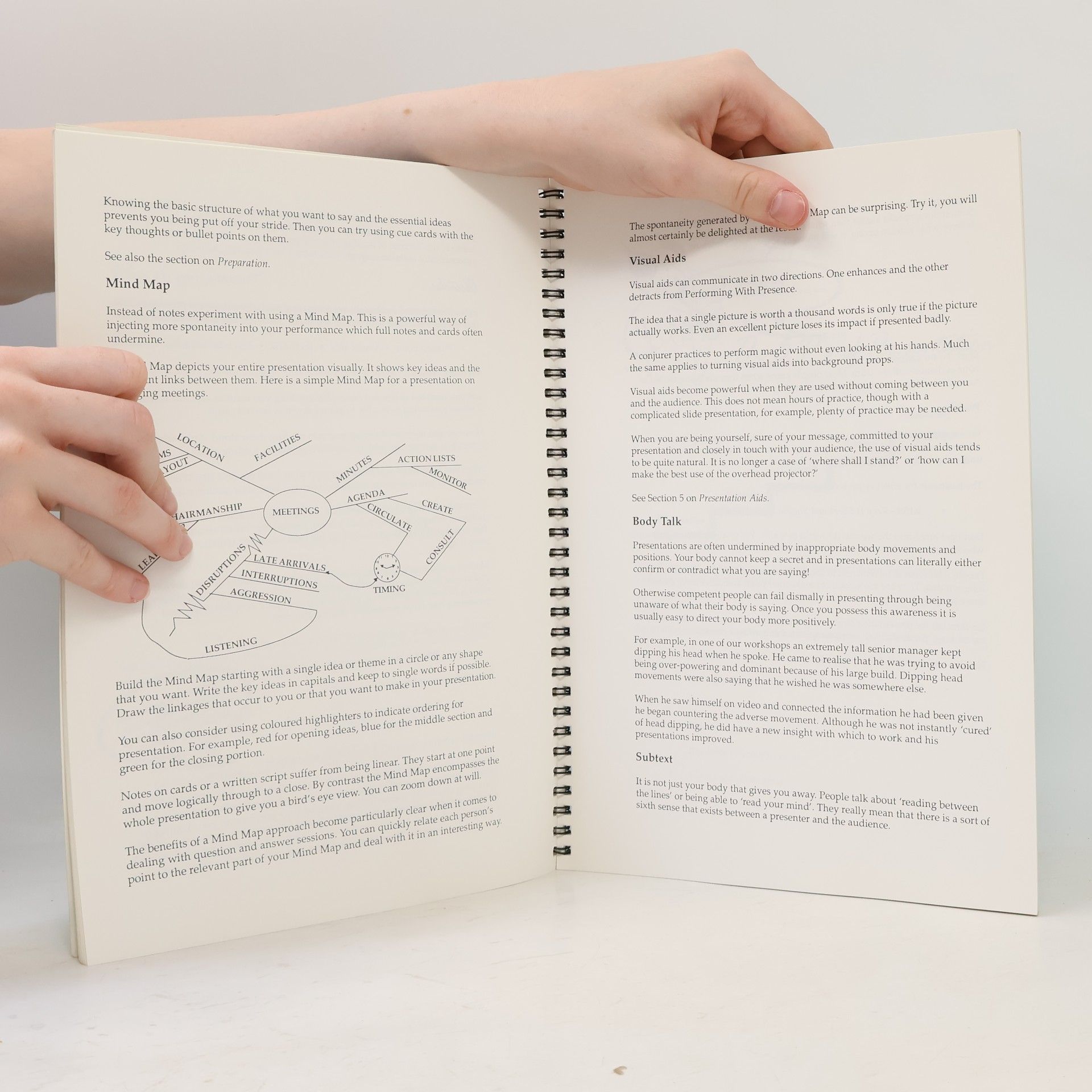Kolektiv autorů Performing with Presence. Workbook