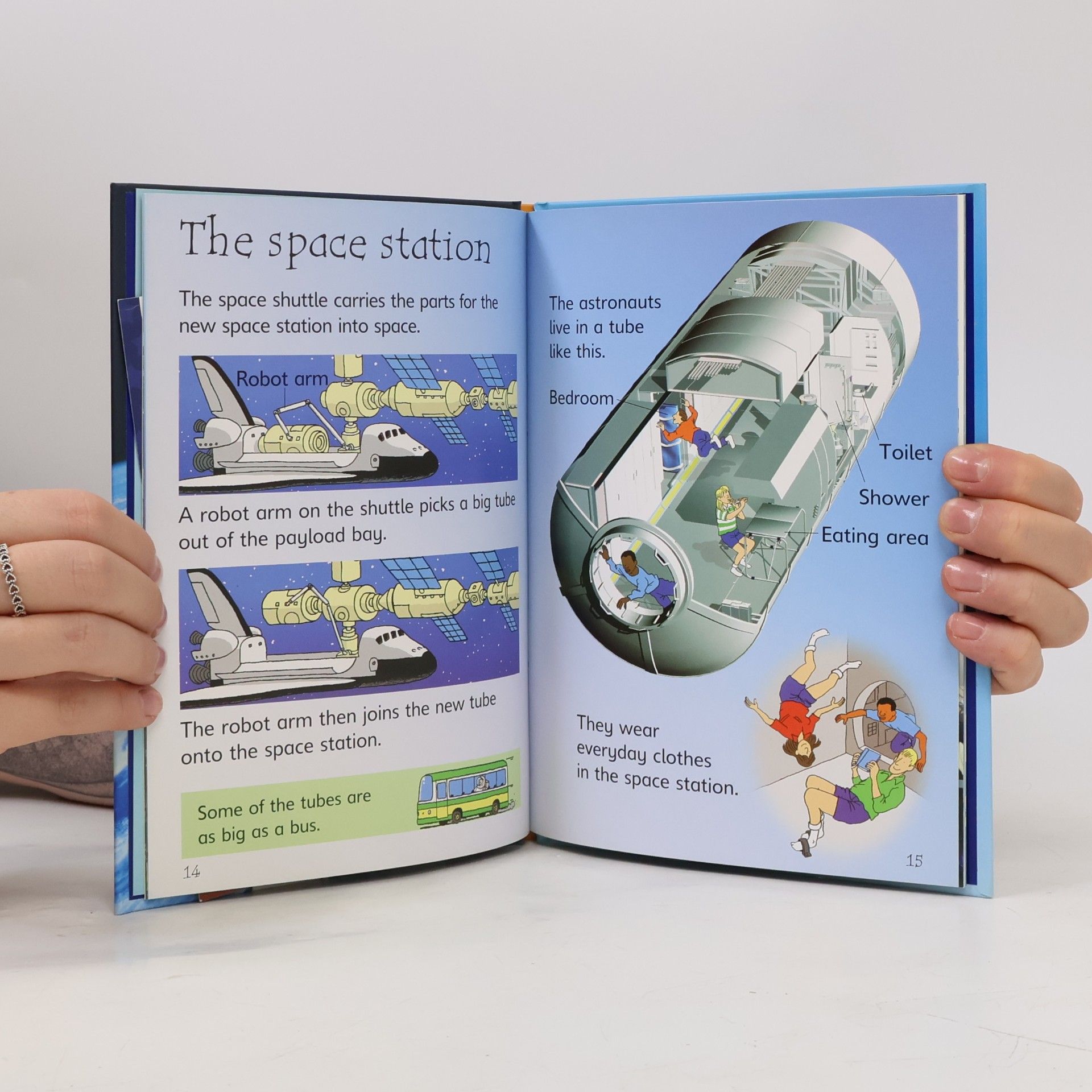 Katie Daynes Usborne Beginners: Living in Space, Level 2 - New Format