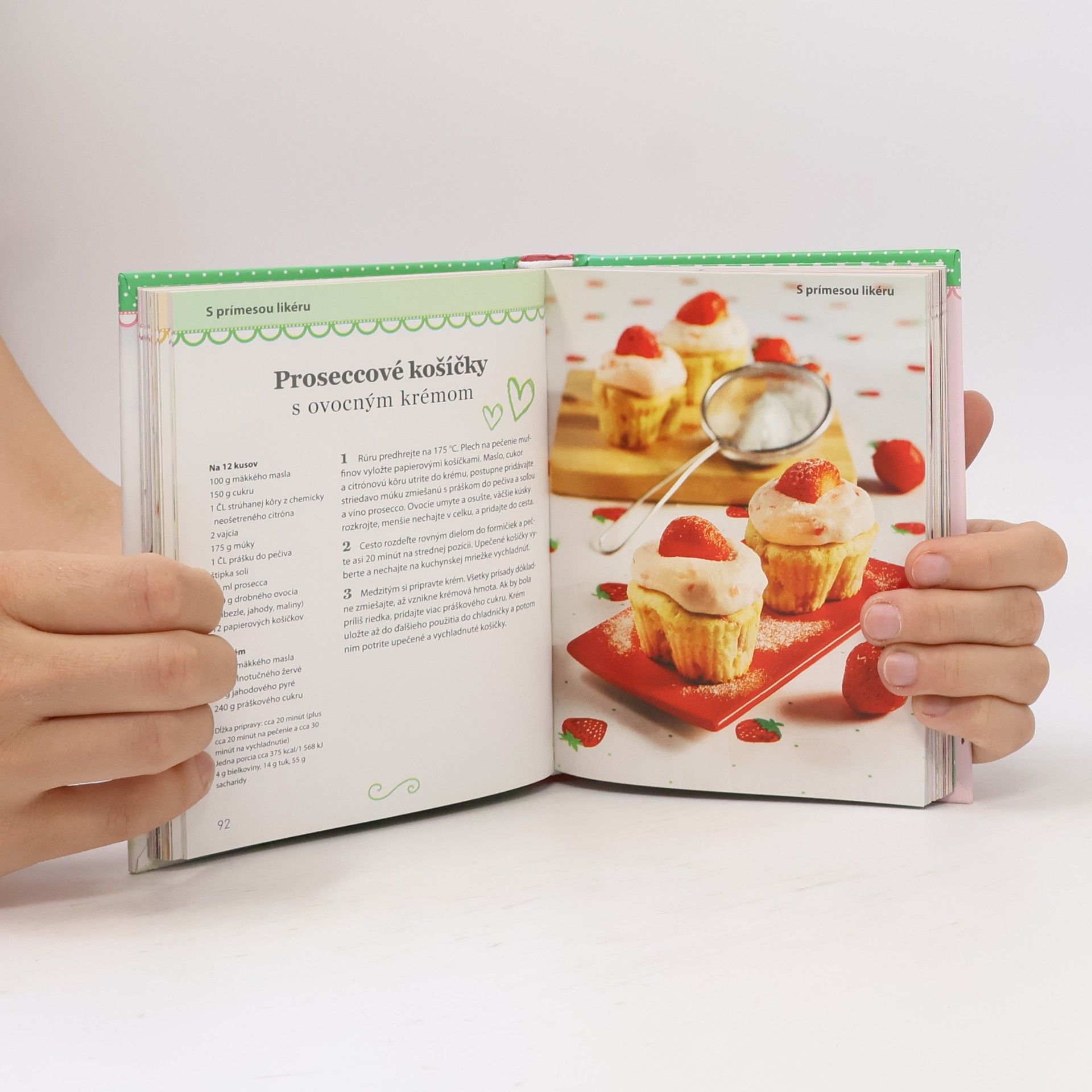 Kolektiv autorů Košíčky a muffiny