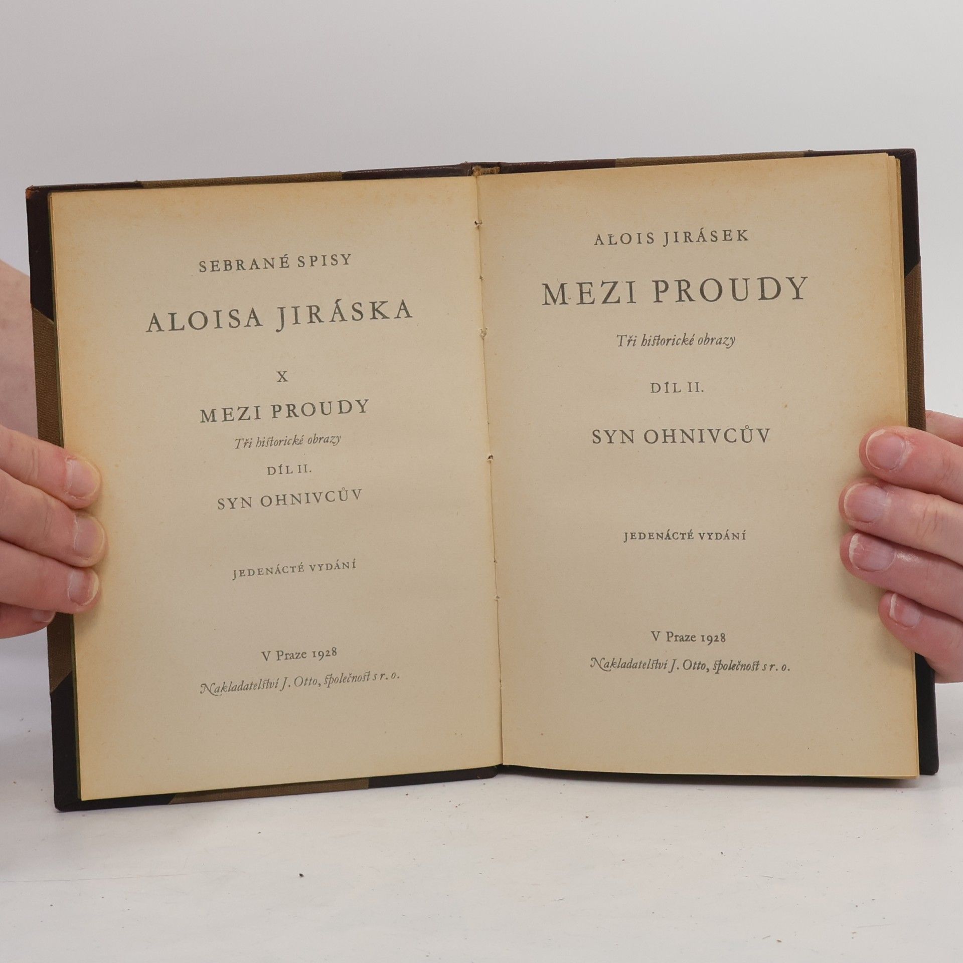 Alois Jirásek Mezi proudy I. Dvojí dvůr