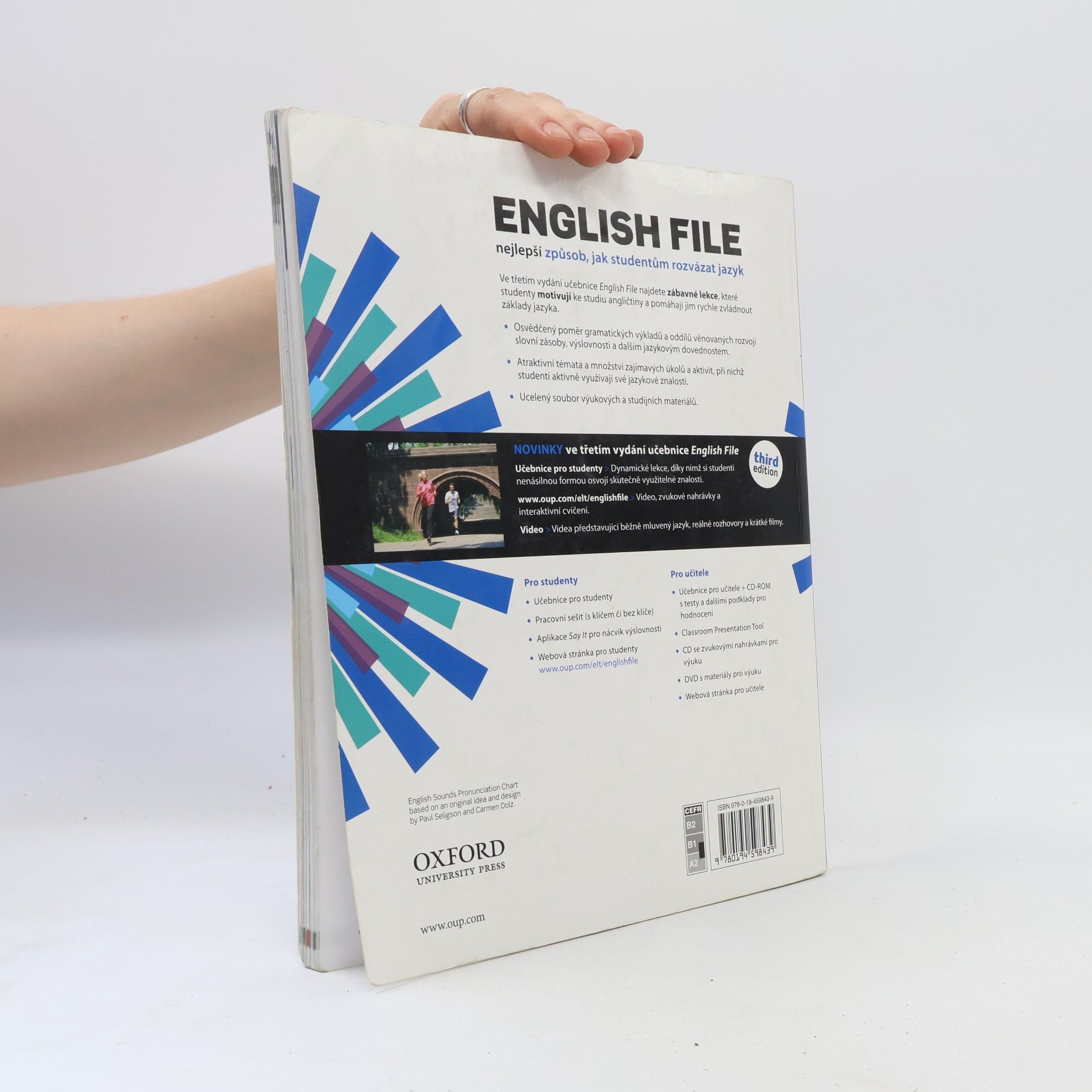 Christina Latham-Koenig English file. Pre-intermediate. Student's book