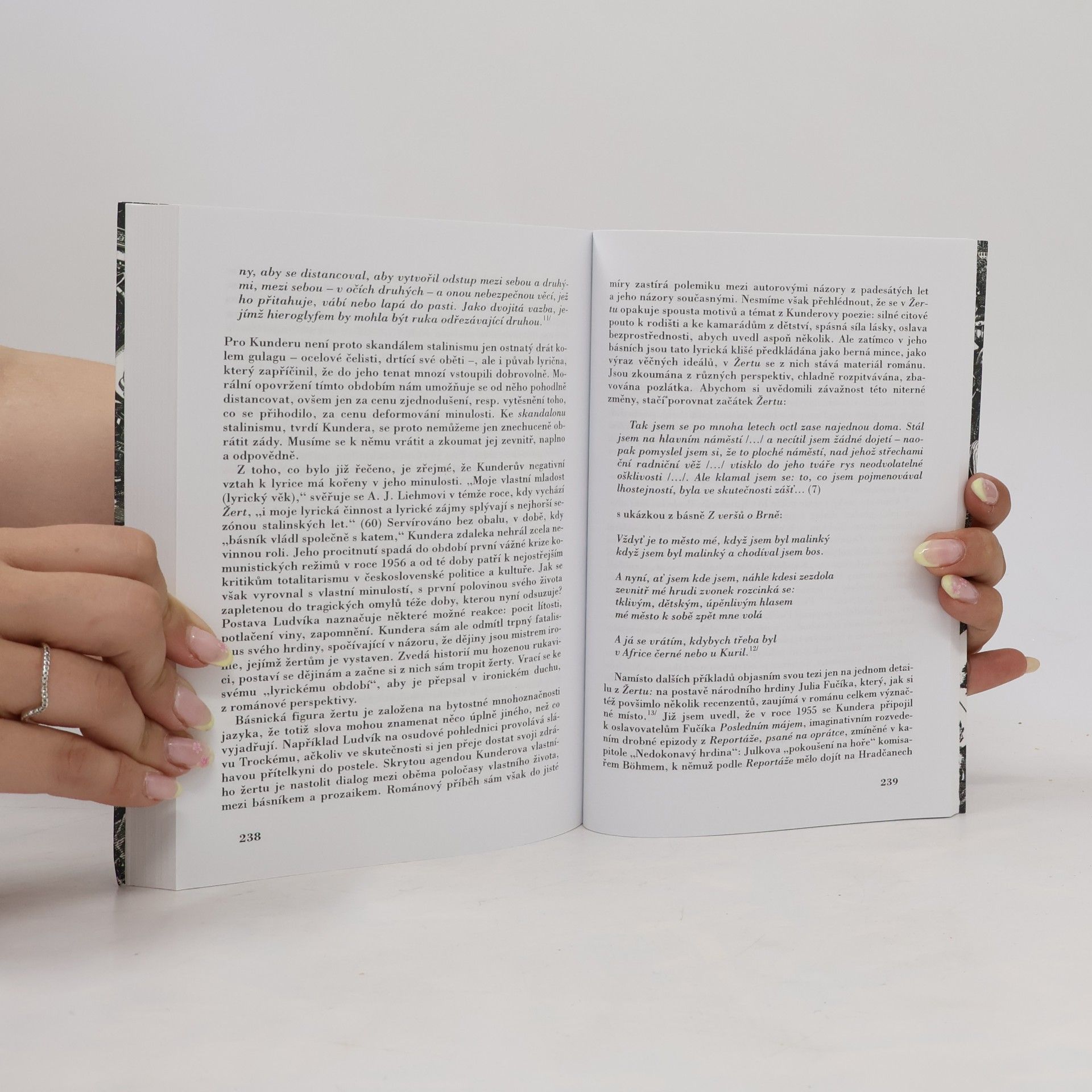 Petr Steiner Lustrování literatury : česká fikce v politickém kontextu