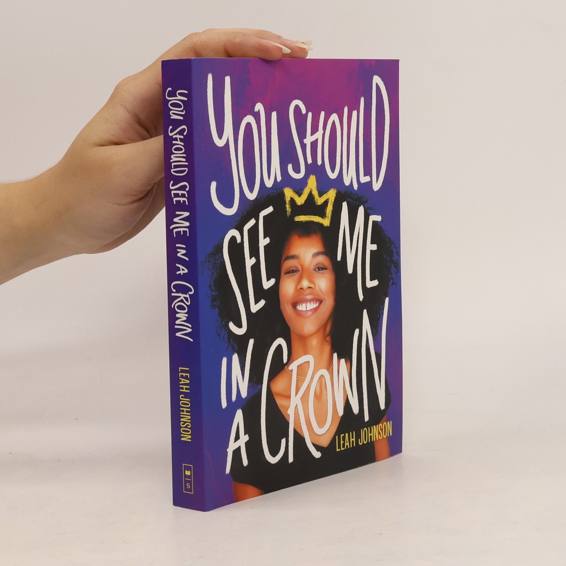 Leah Johnson You should see me in a crown