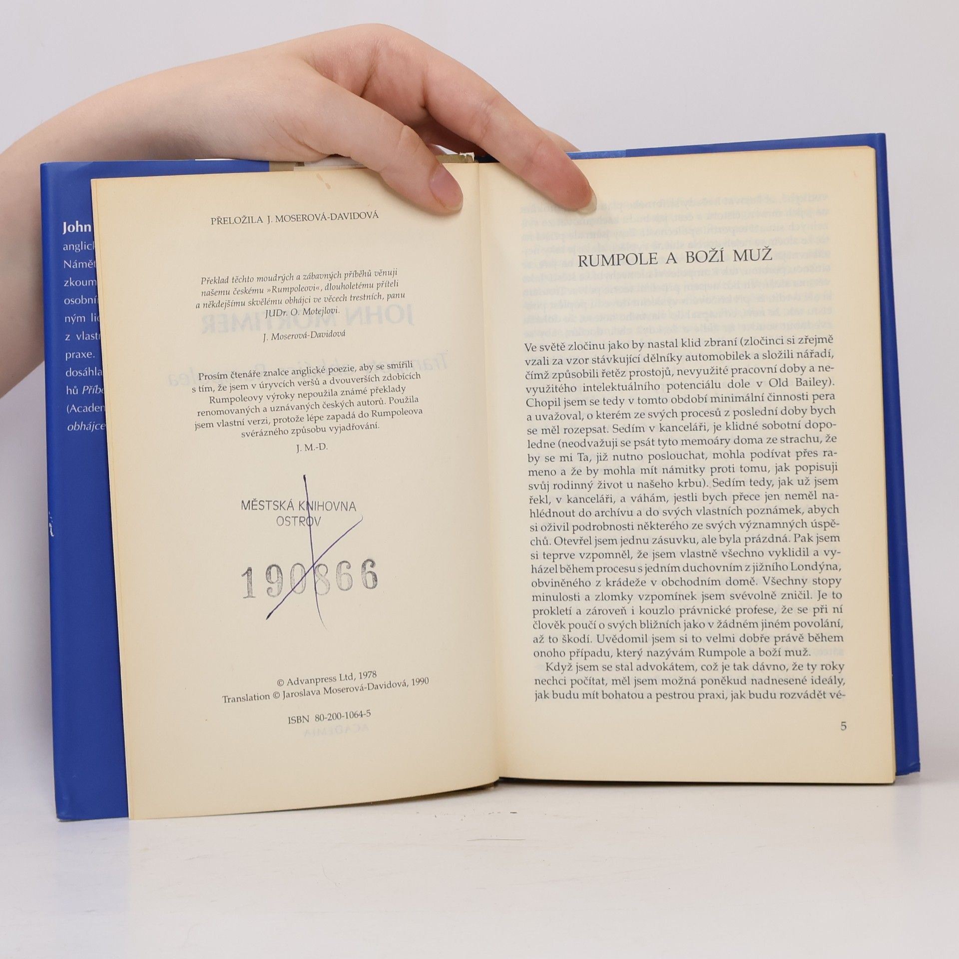 John Mortimer Trampoty obhájce Rumpolea