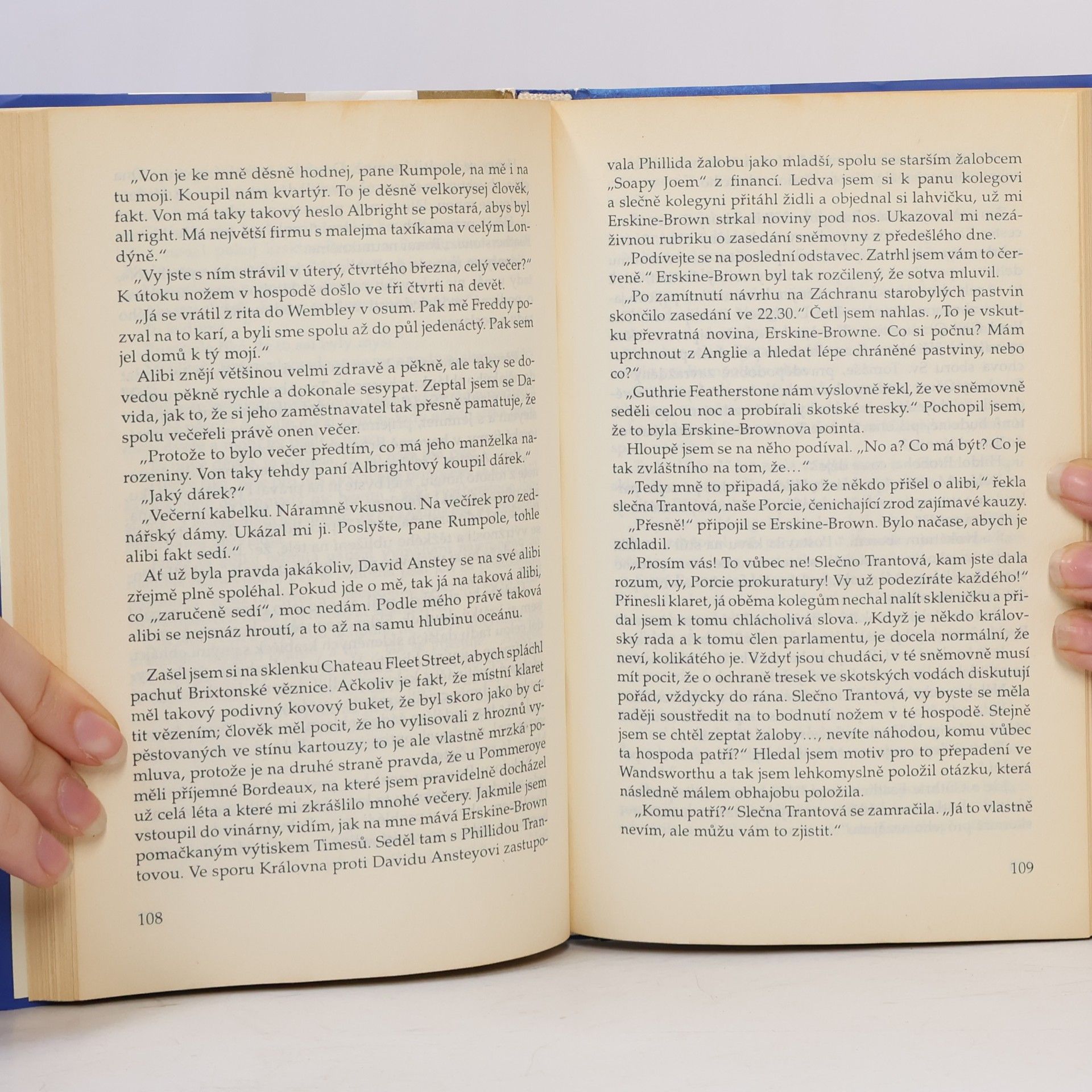 John Mortimer Trampoty obhájce Rumpolea