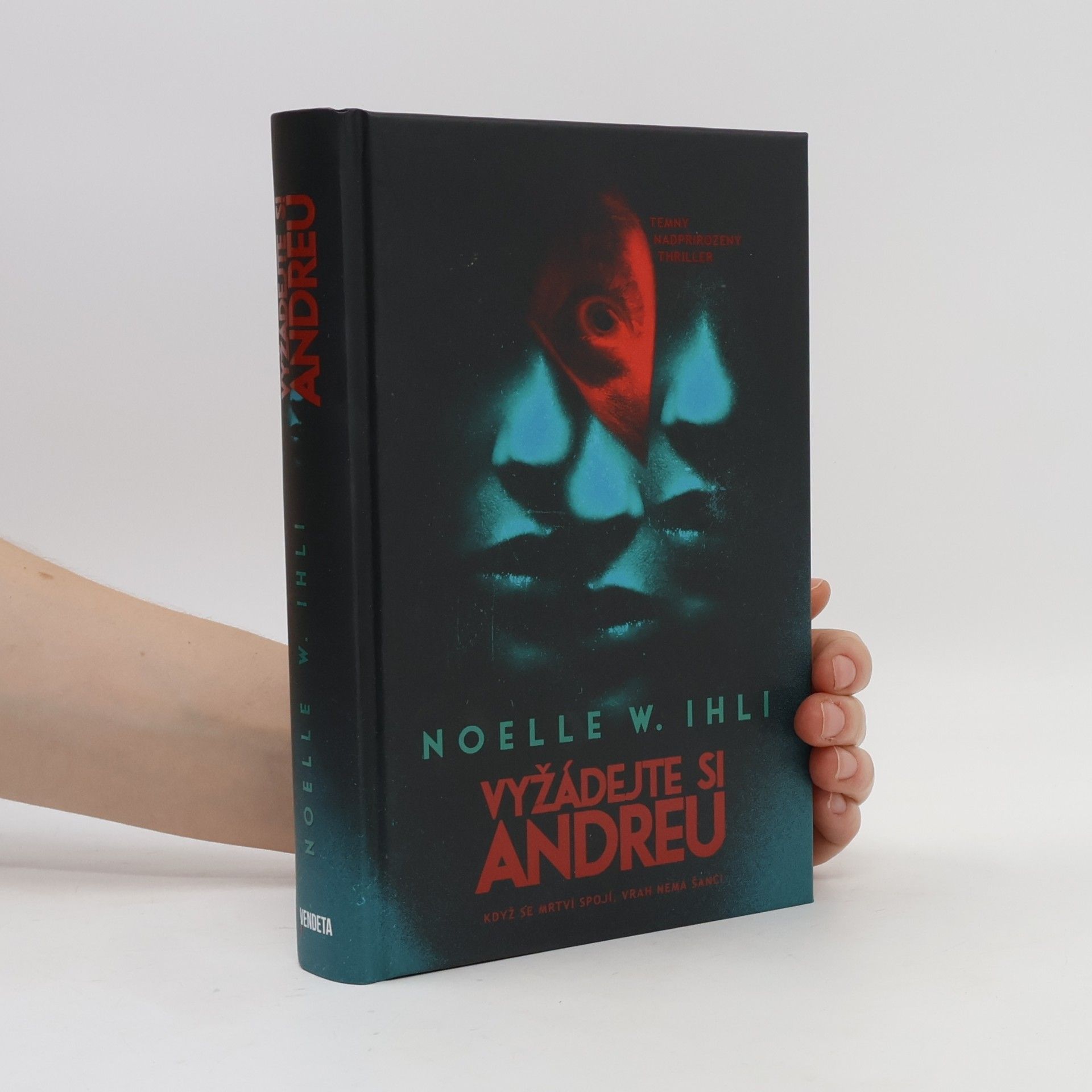 Noelle W. Ihli Vyžádejte si Andreu