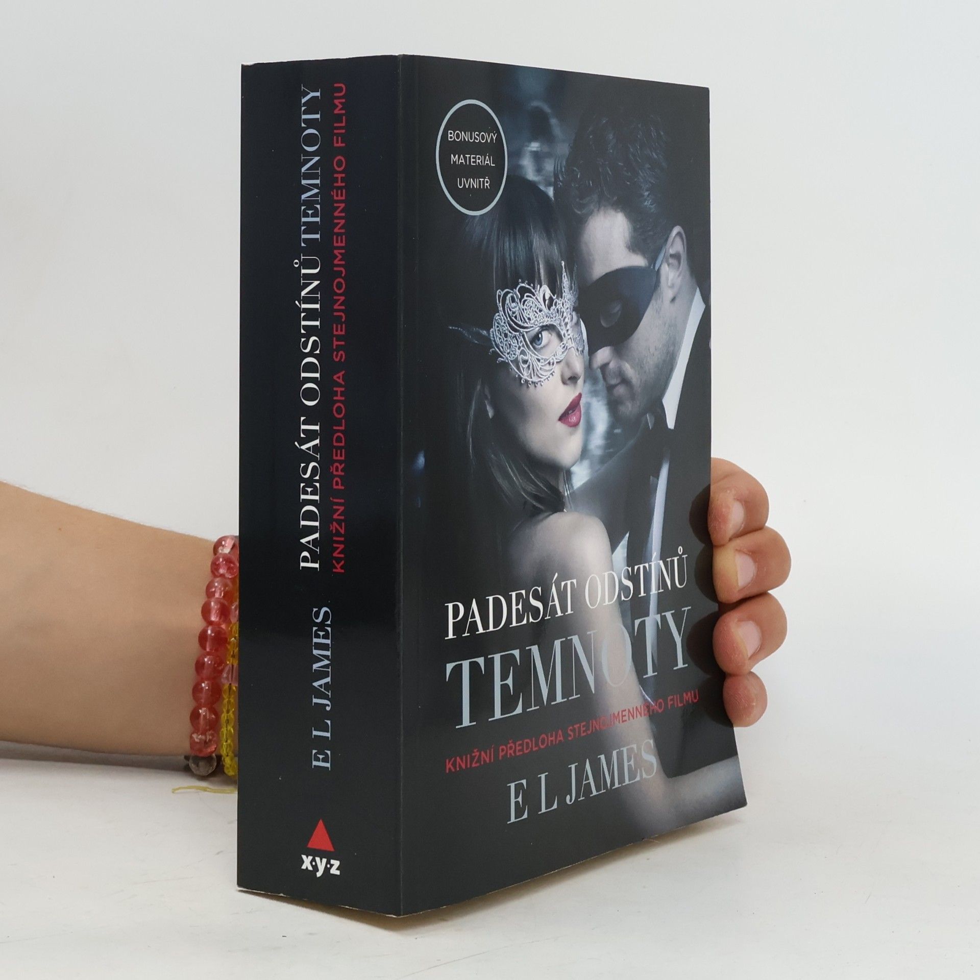 E. L. James Padesát odstínů temnoty