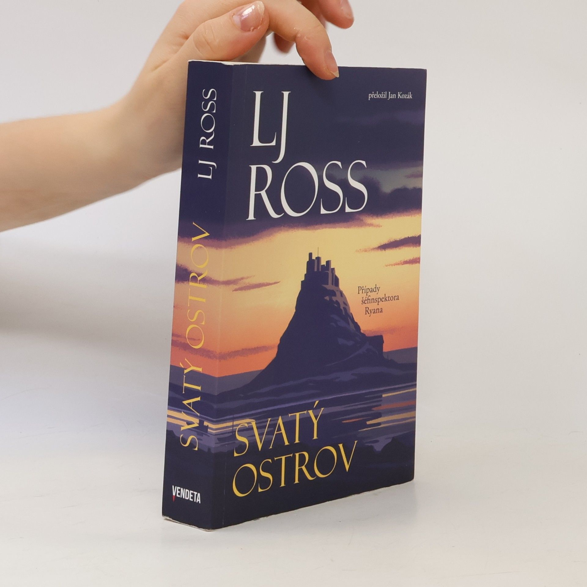 L. J. Ross Svatý ostrov
